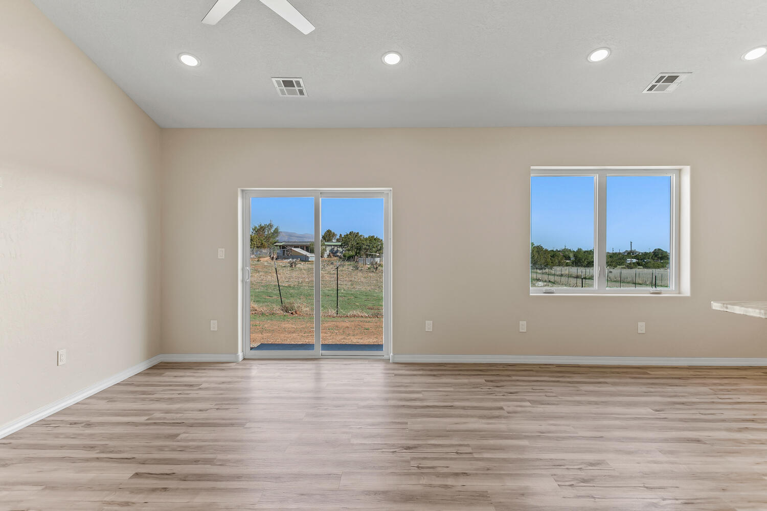 6 ROMANO RAY Court