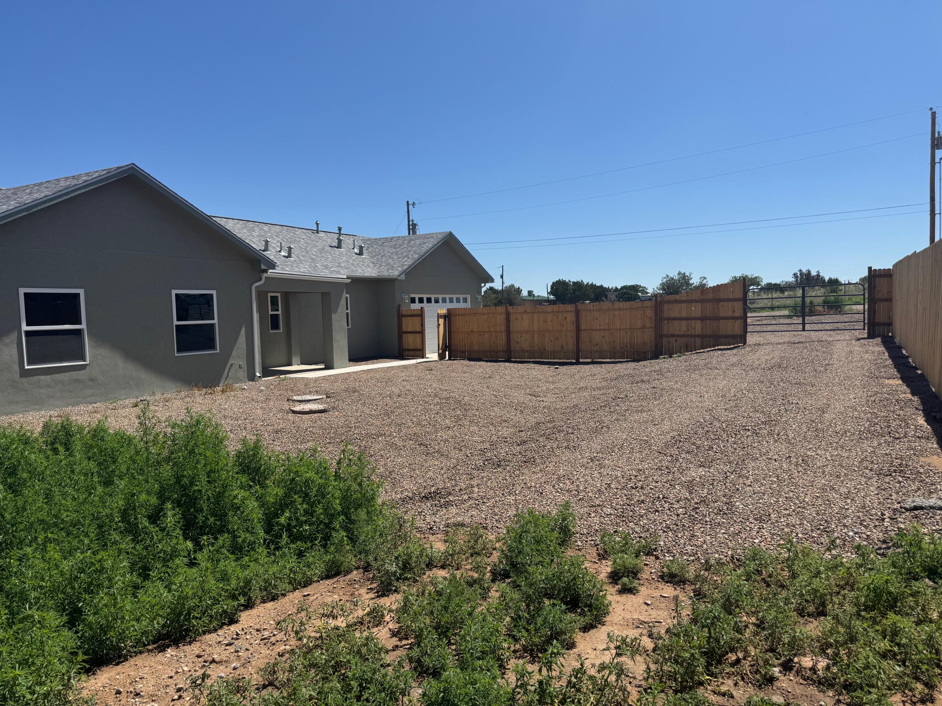 6 ROMANO RAY Court