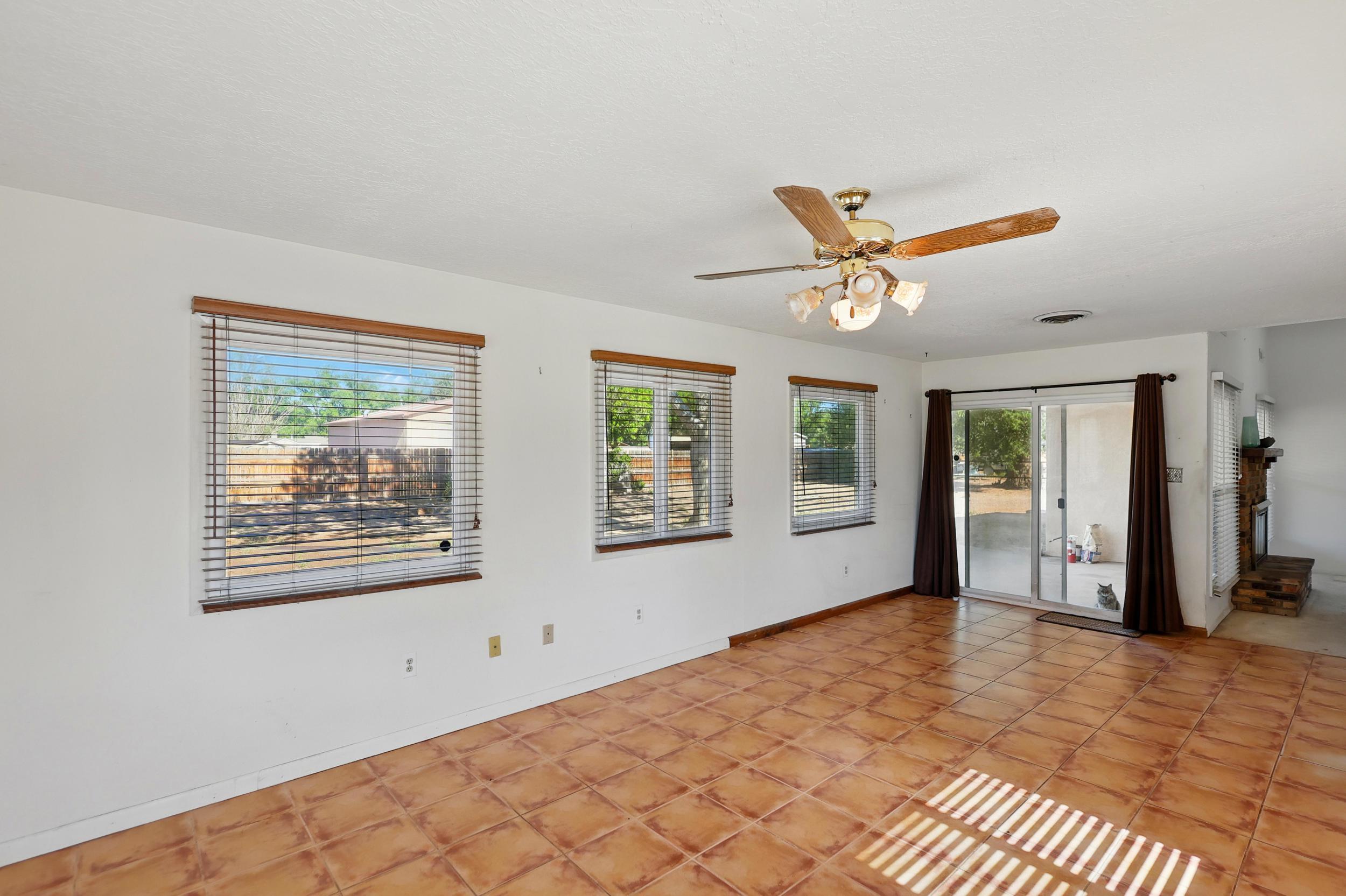 1595 W BOSQUE Loop