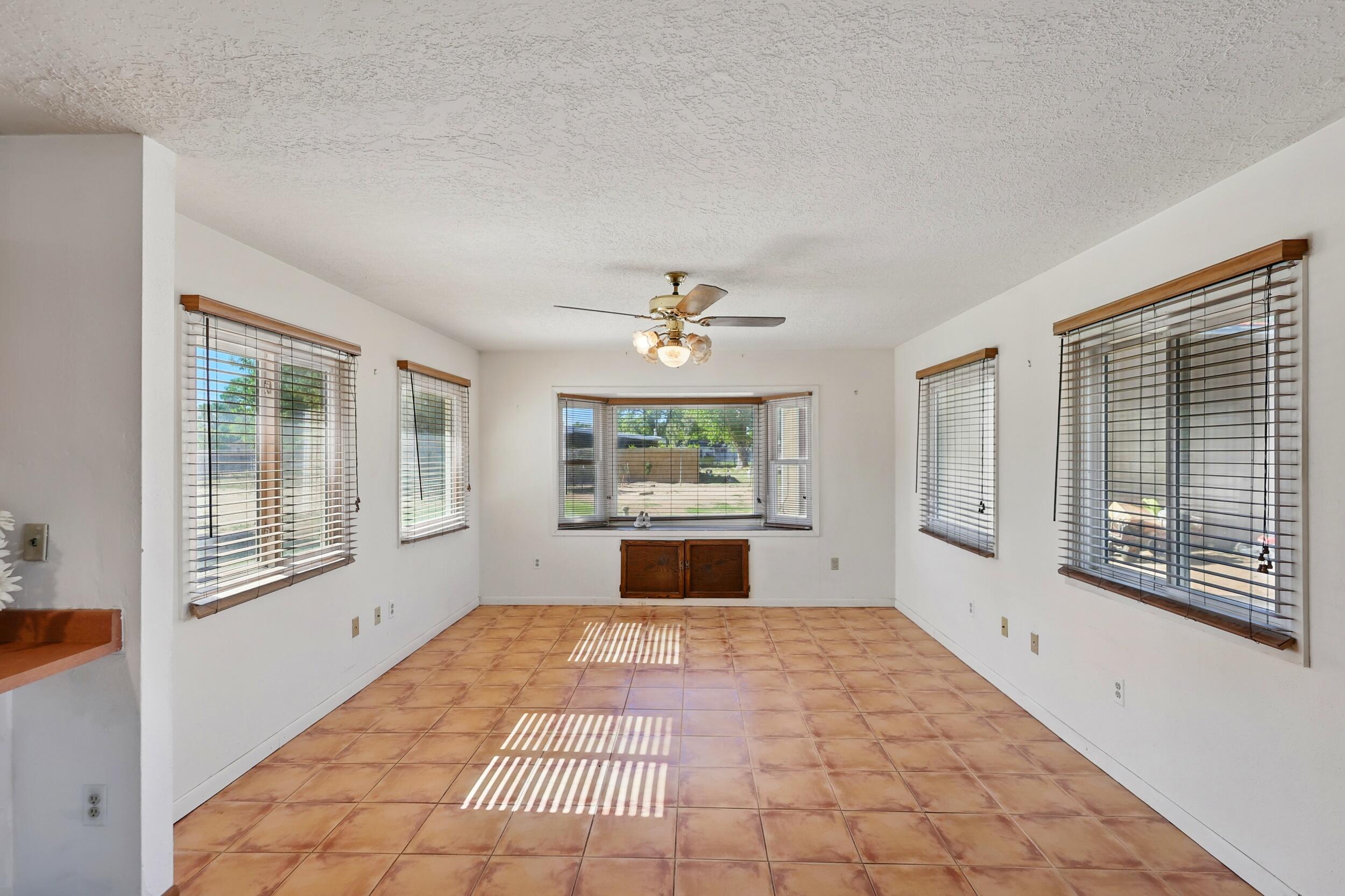 1595 W BOSQUE Loop