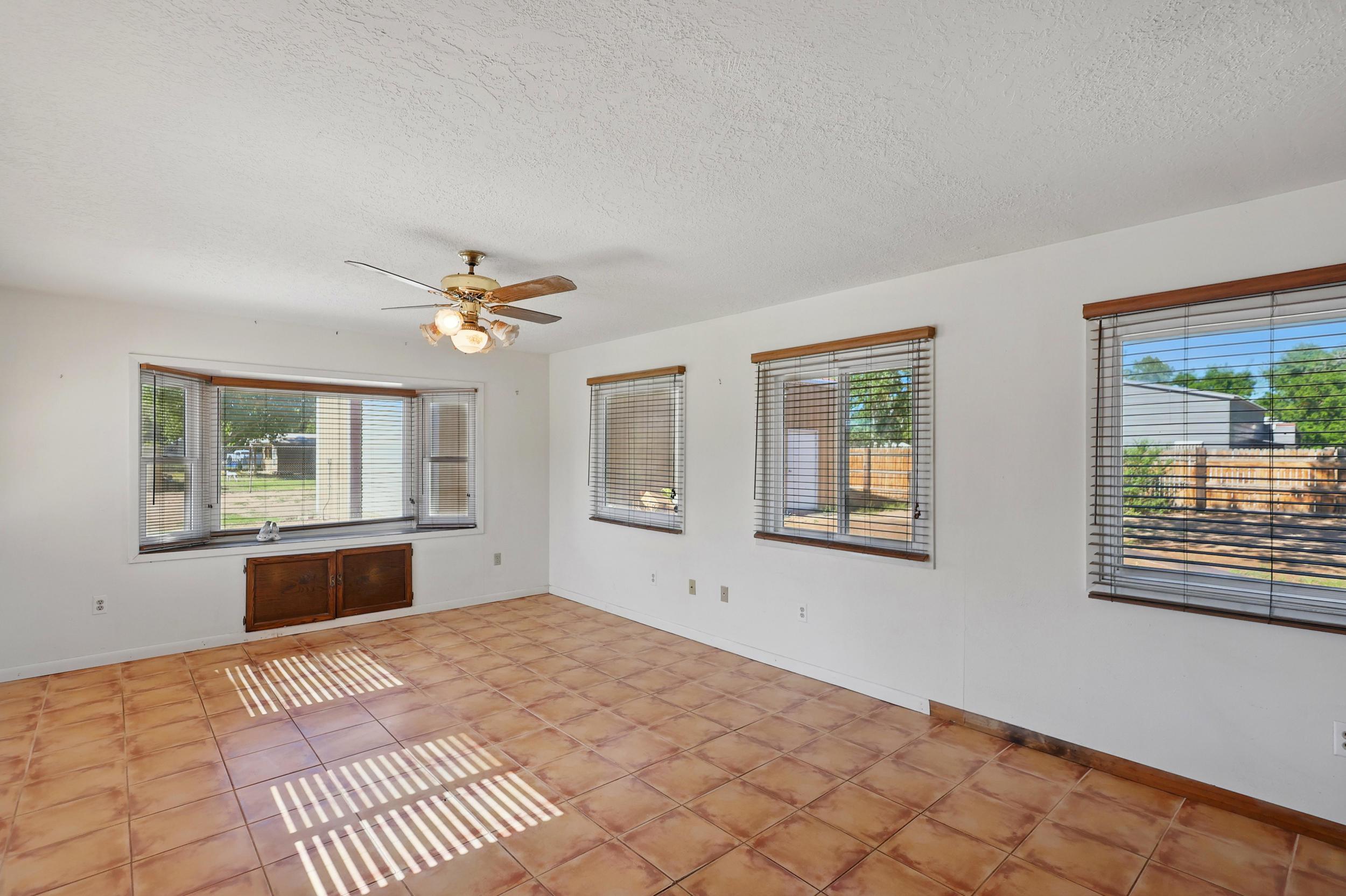 1595 W BOSQUE Loop