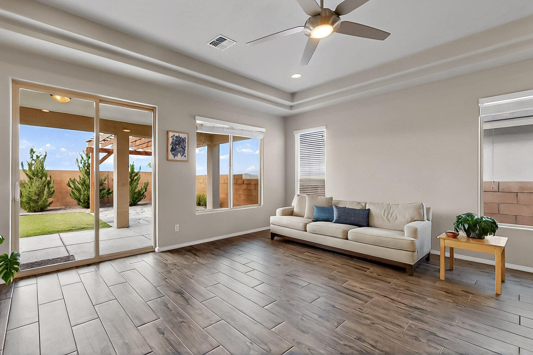 4281 CROWNED EAGLE Loop NE