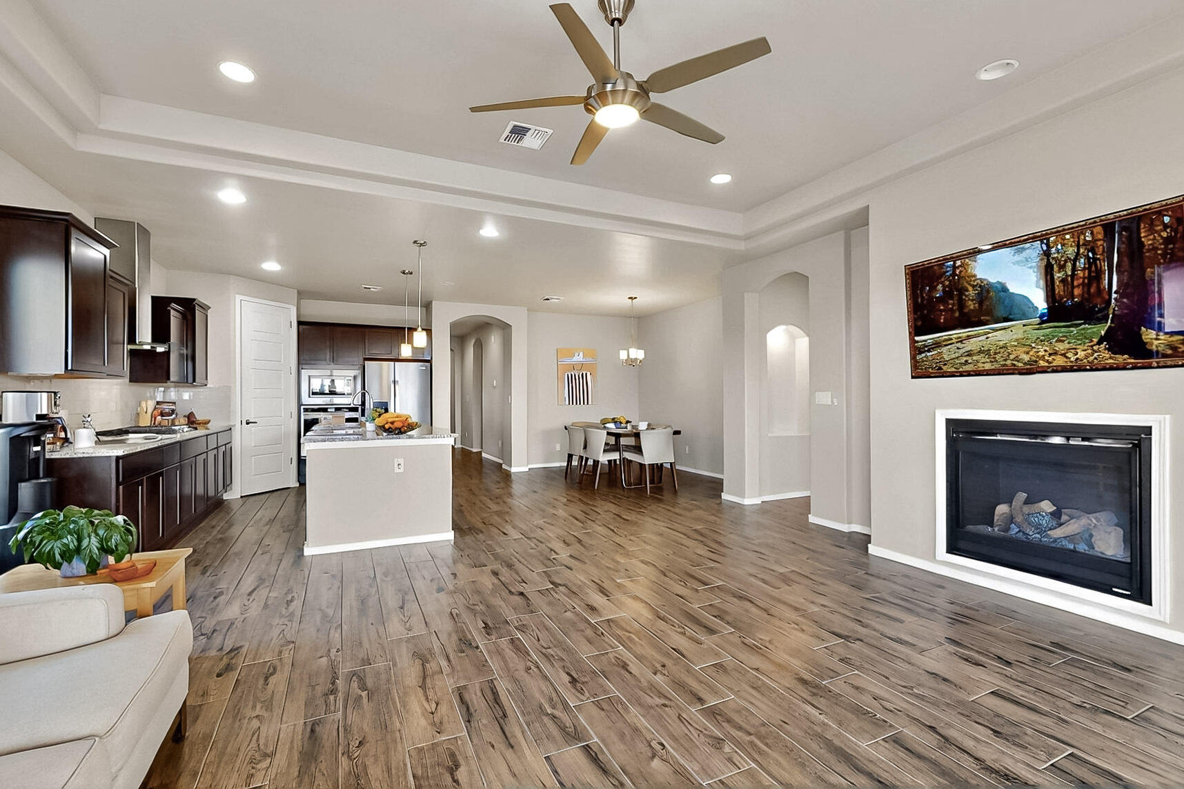 4281 CROWNED EAGLE Loop NE