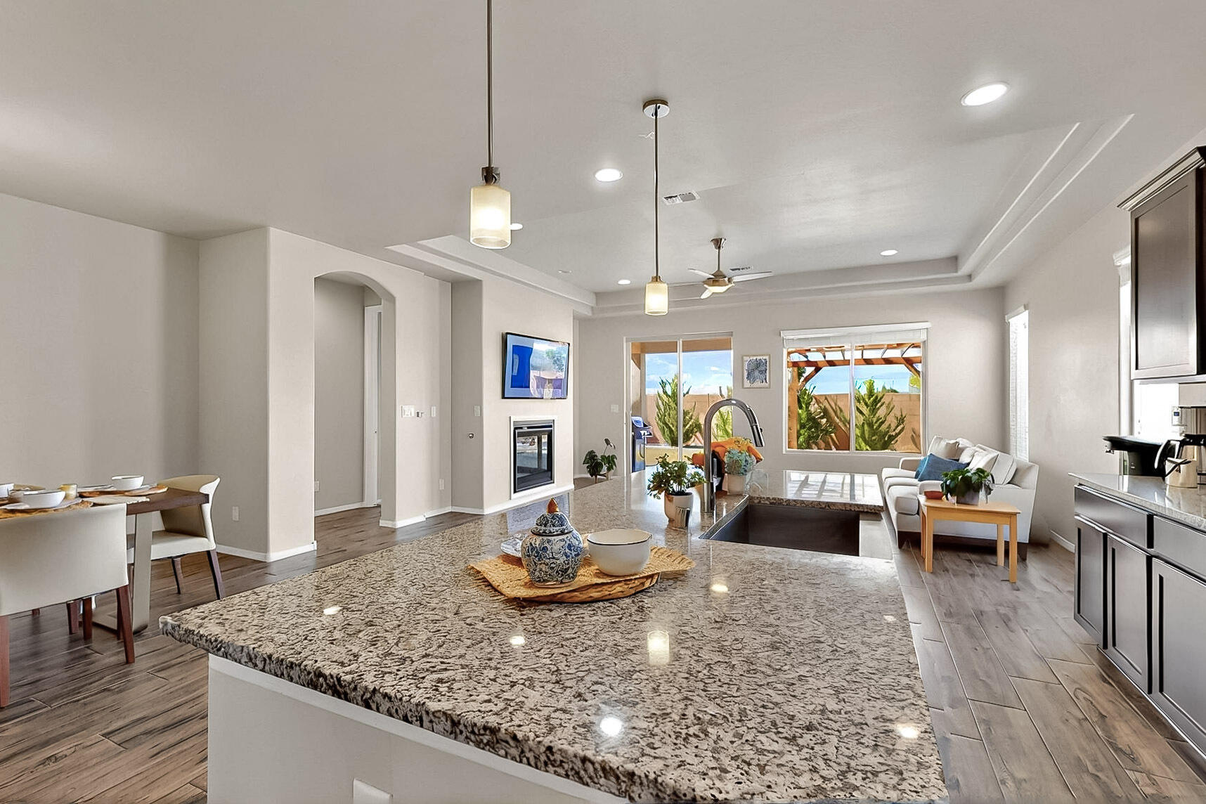 4281 CROWNED EAGLE Loop NE