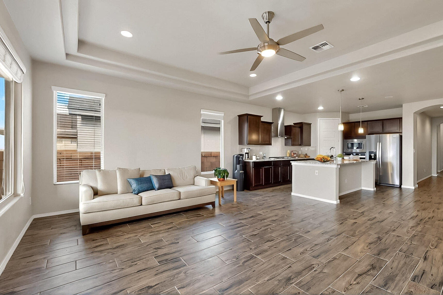 4281 CROWNED EAGLE Loop NE