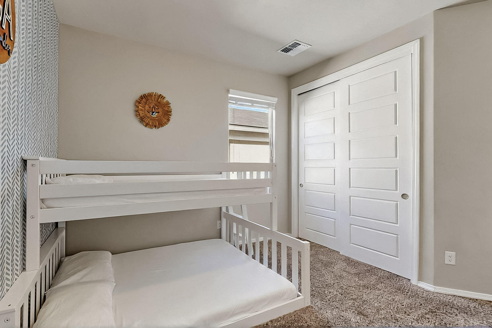 4281 CROWNED EAGLE Loop NE