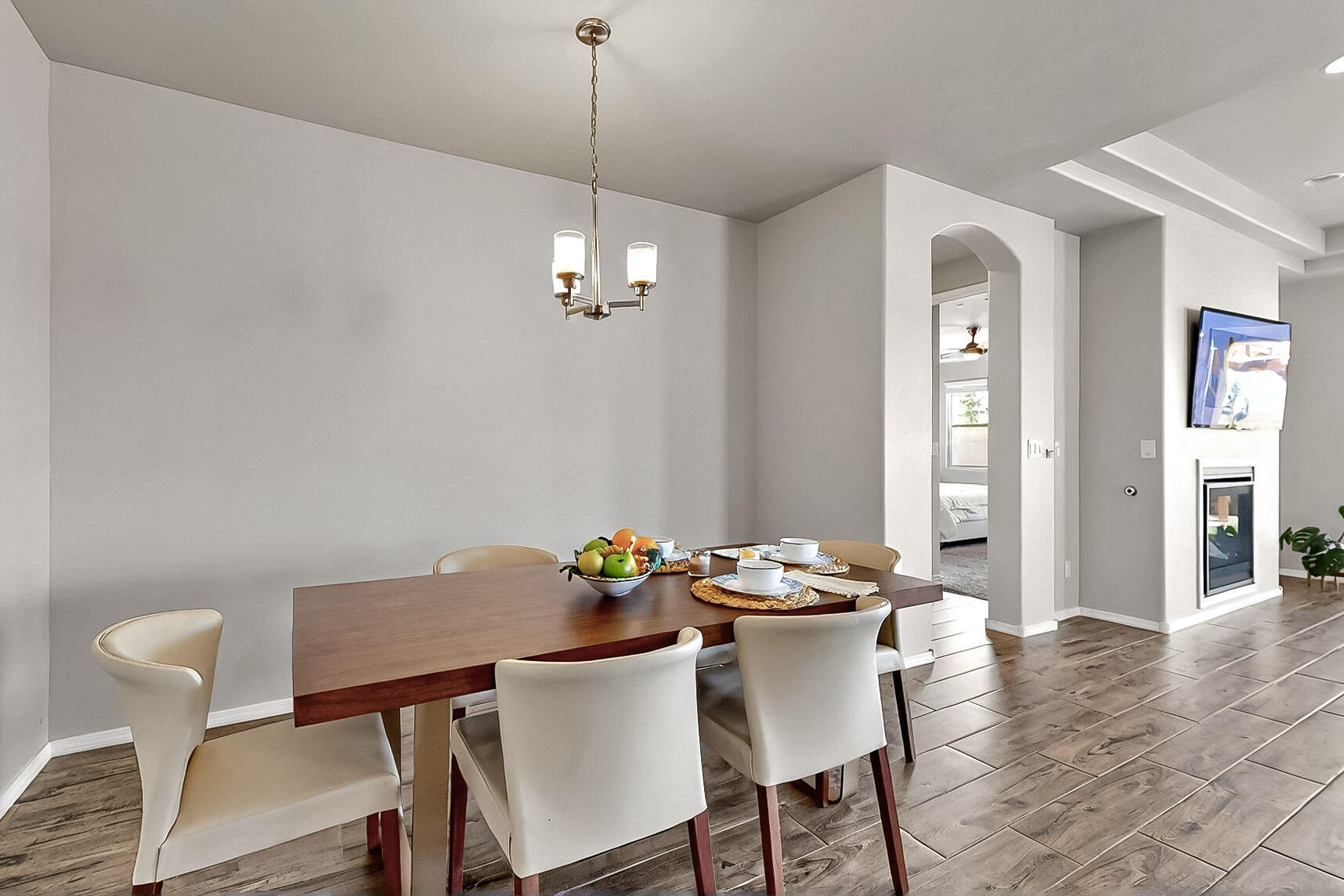 4281 CROWNED EAGLE Loop NE