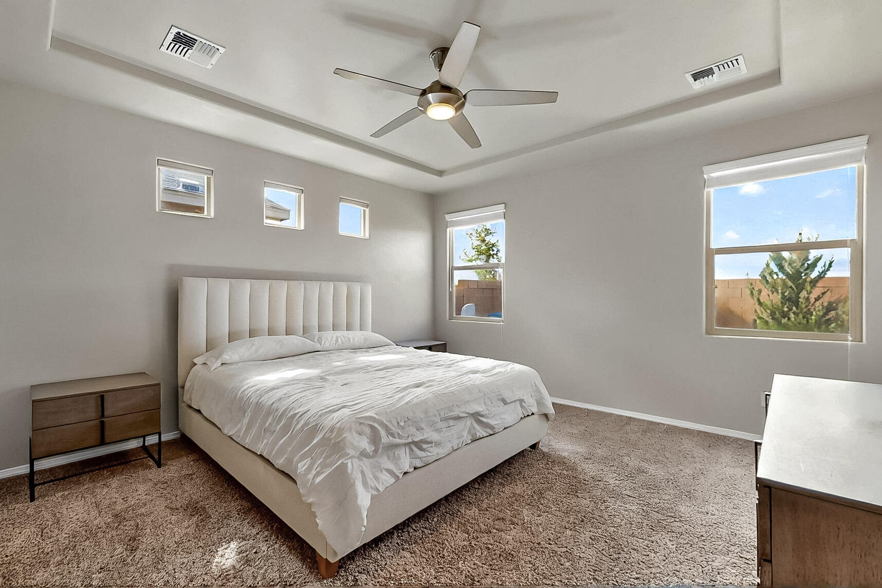 4281 CROWNED EAGLE Loop NE