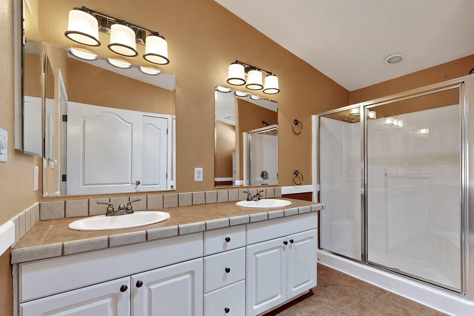 322 SUNRISE BLUFFS Drive