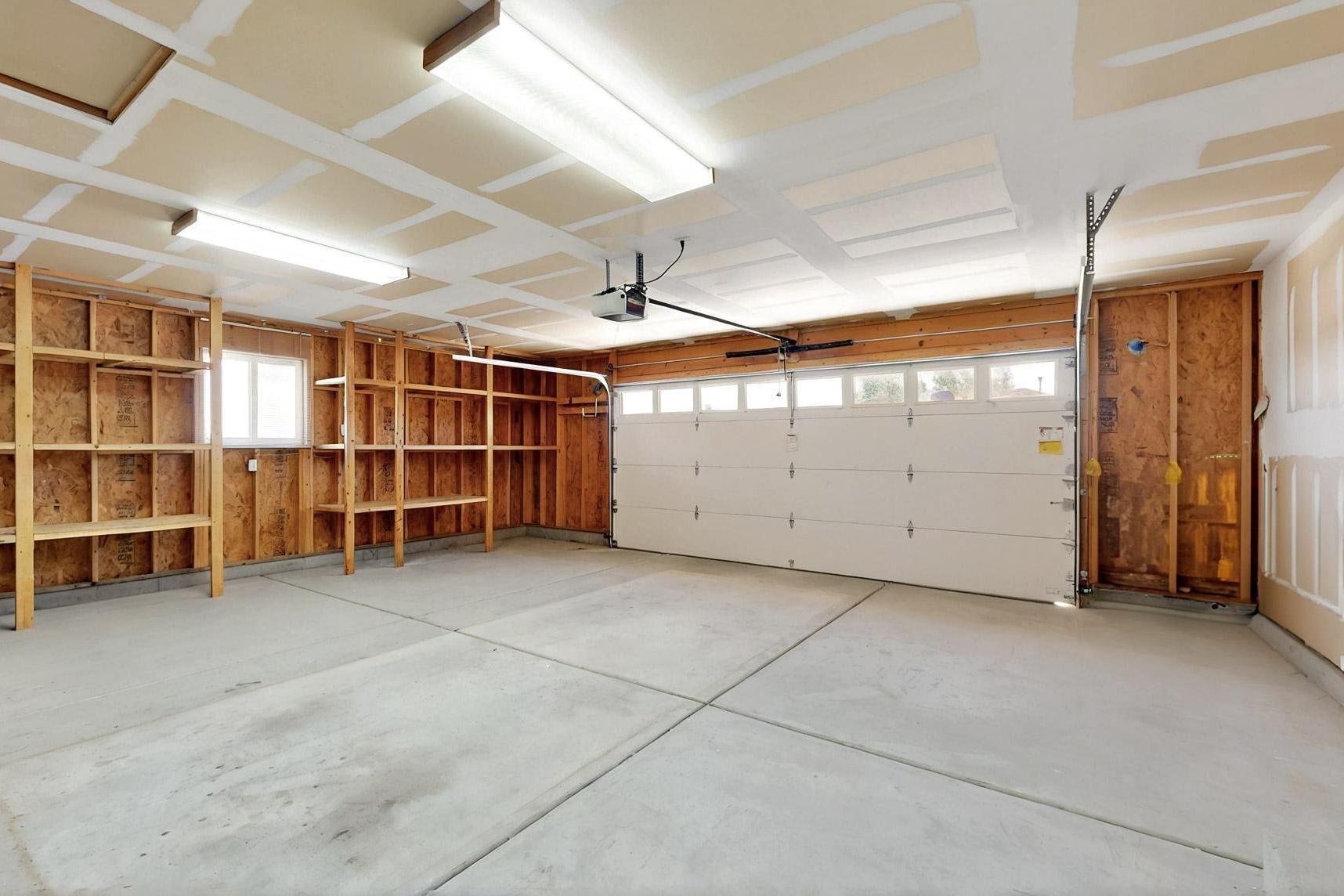 322 SUNRISE BLUFFS Drive
