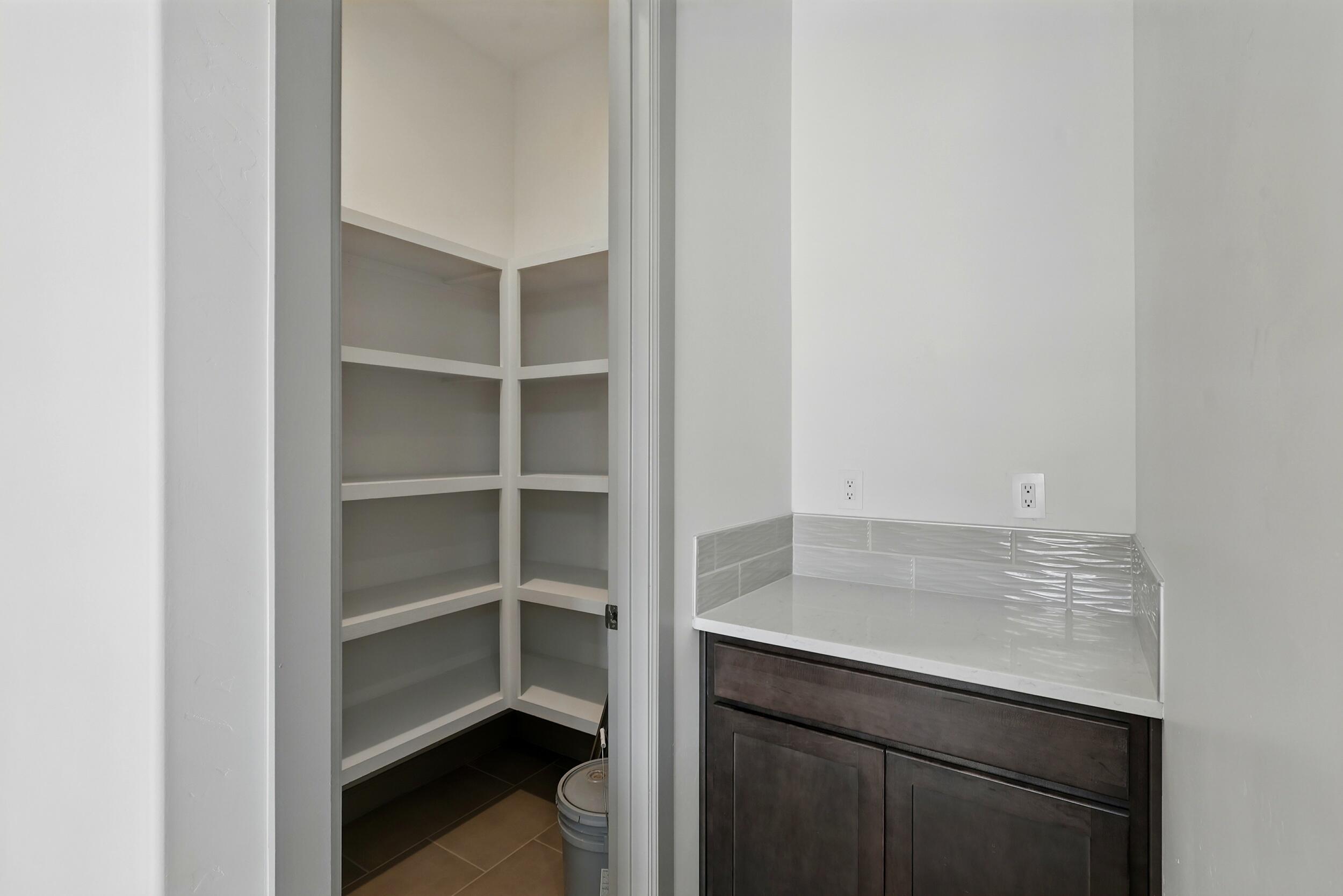 1664 TESORO Loop NW