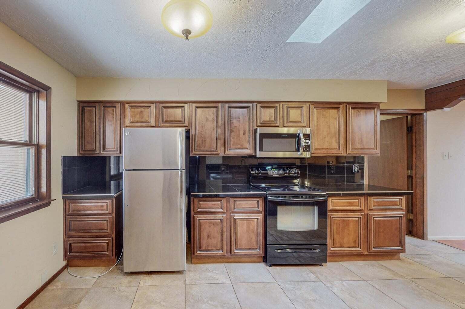 501 Calle De La Angel