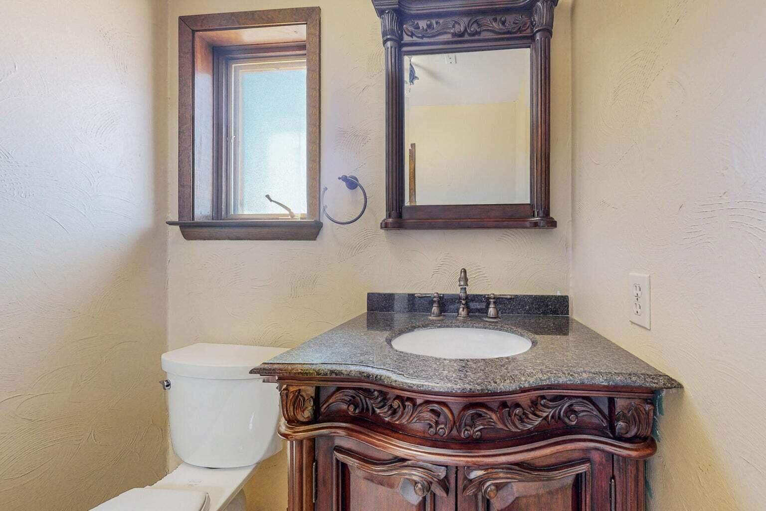 501 Calle De La Angel