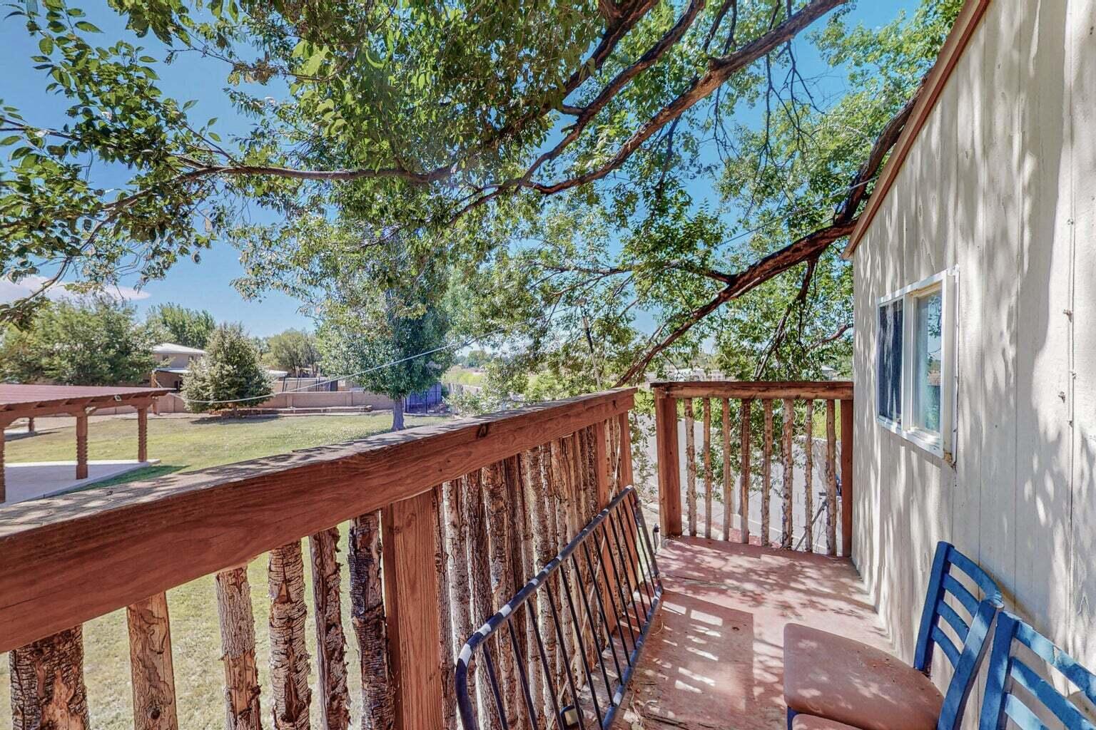 501 Calle De La Angel