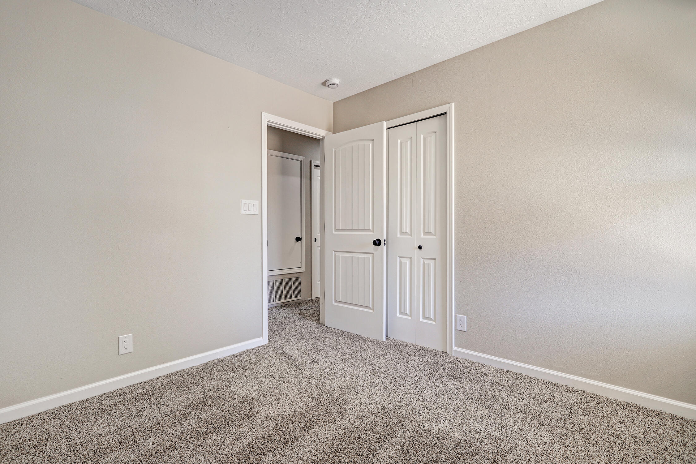 2359 ELIZABETH ANN Road NE