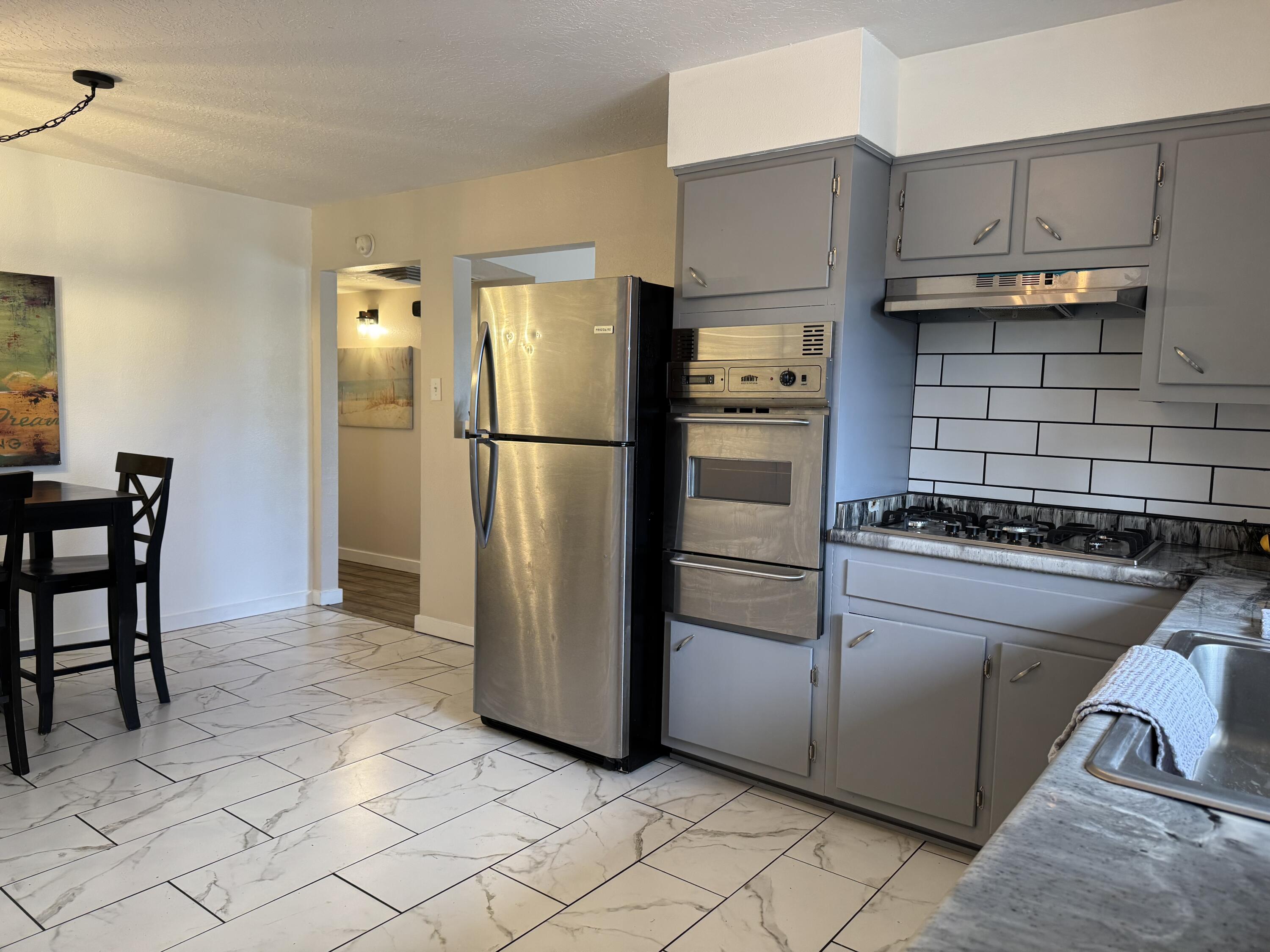 10412 WOODLAND Avenue NE