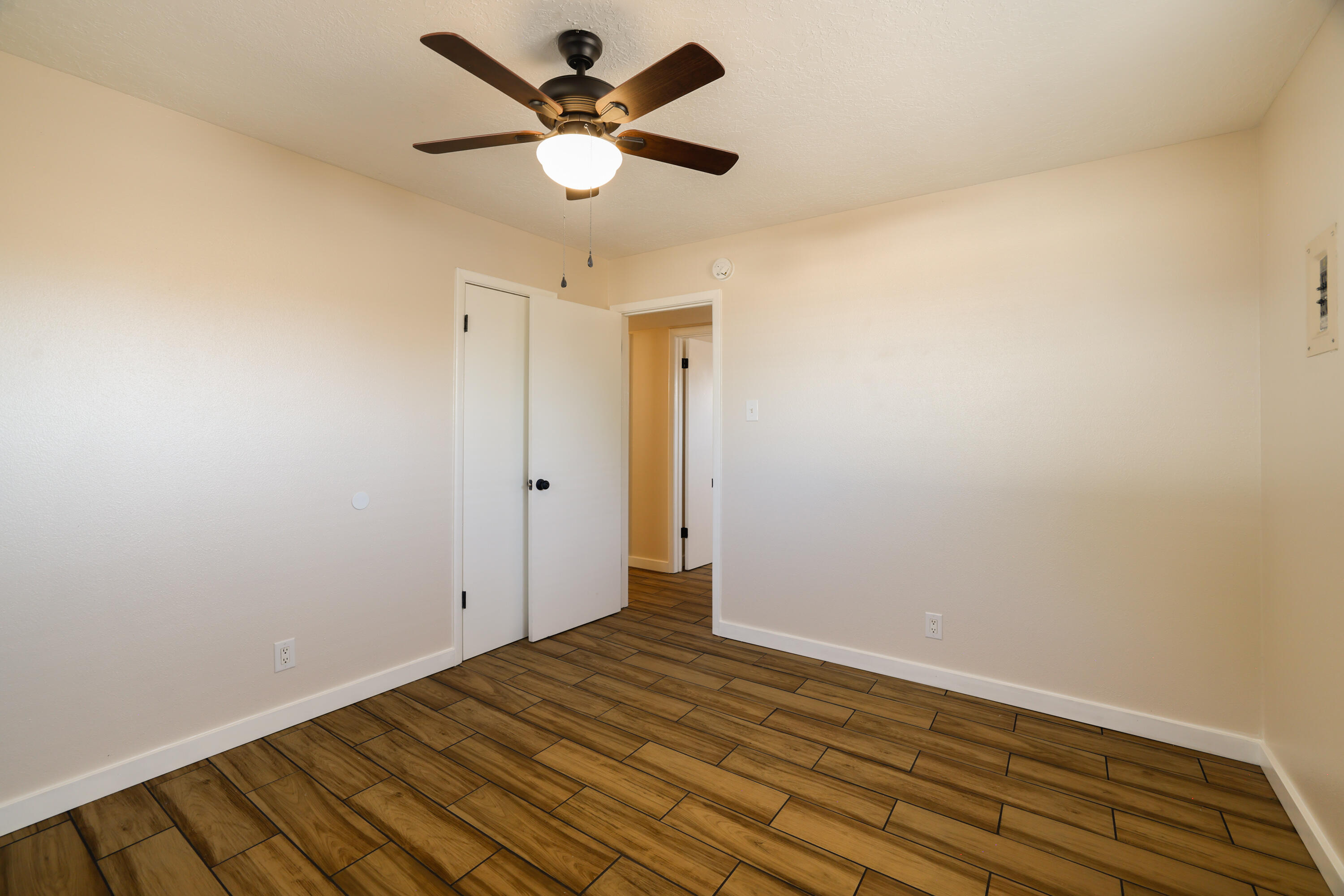 10412 WOODLAND Avenue NE