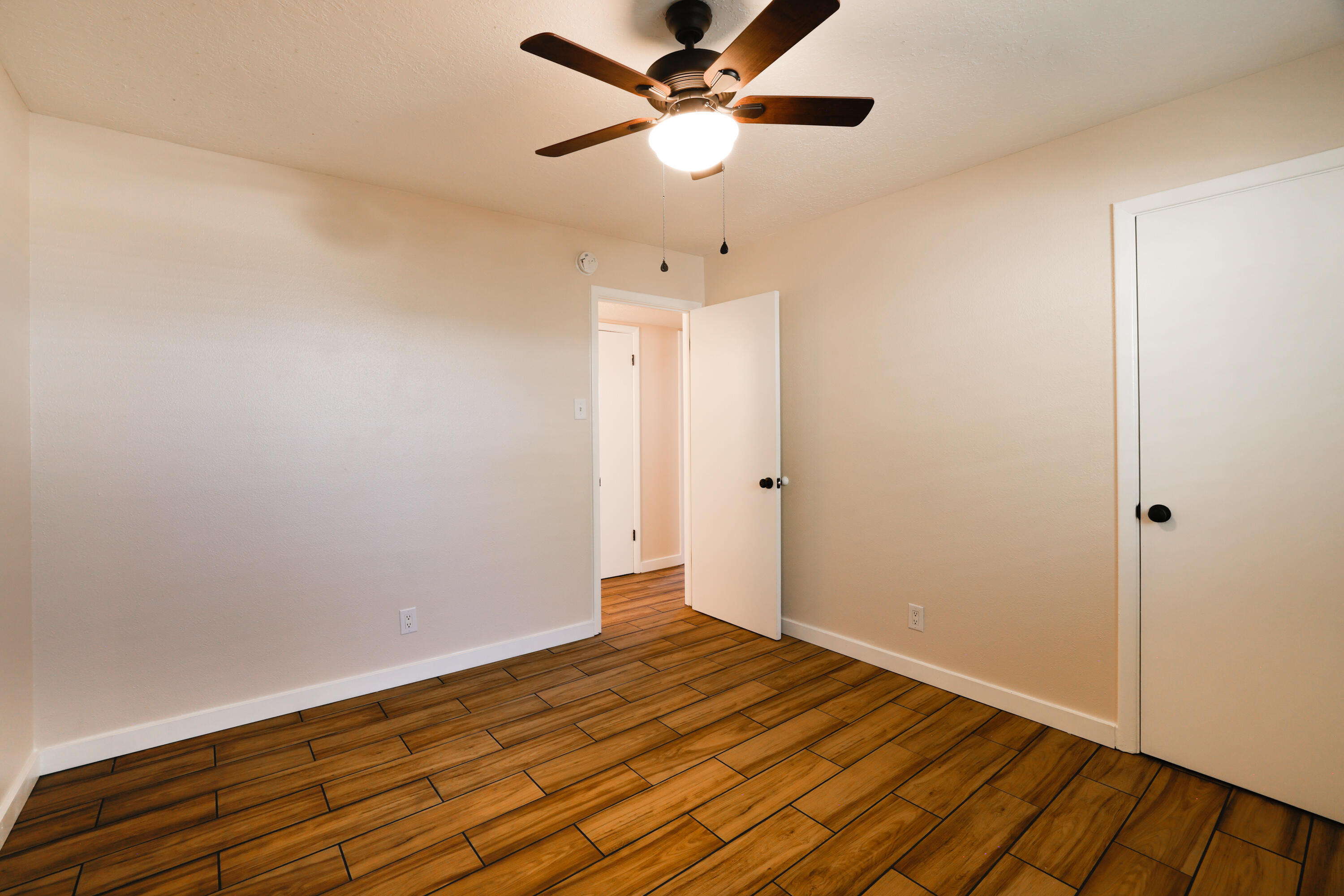 10412 WOODLAND Avenue NE