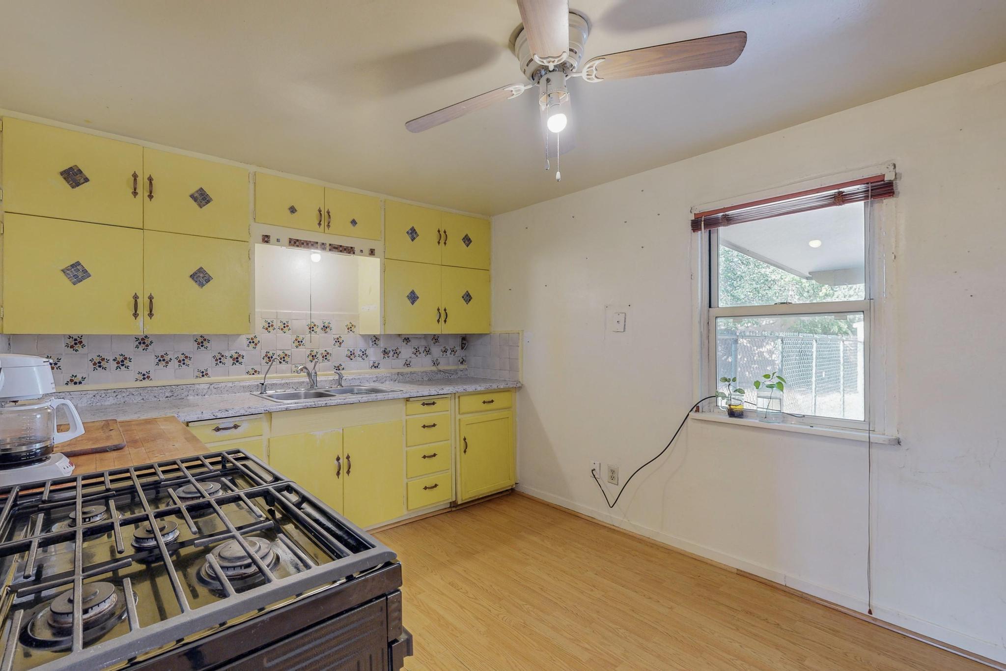 5015 EL PASEO Drive NW