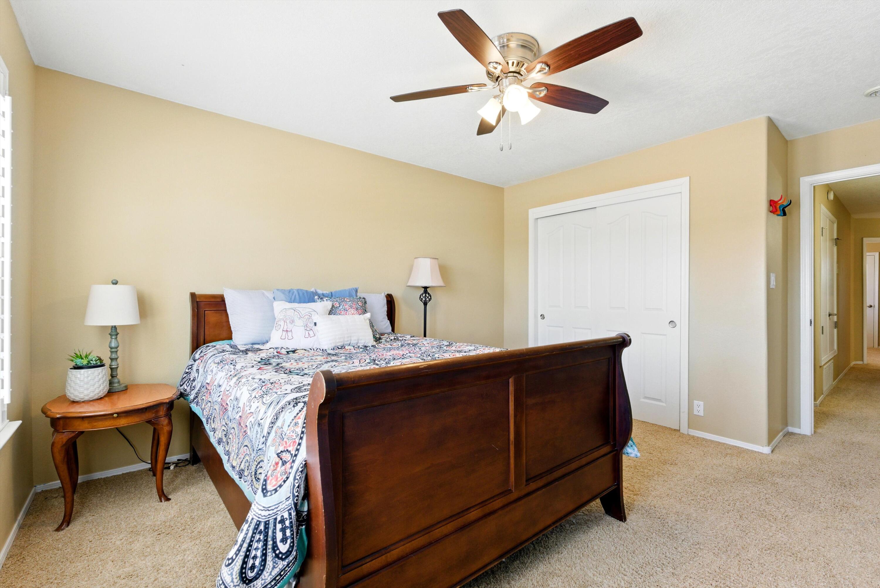 4972 NIGHT HAWK Drive NE