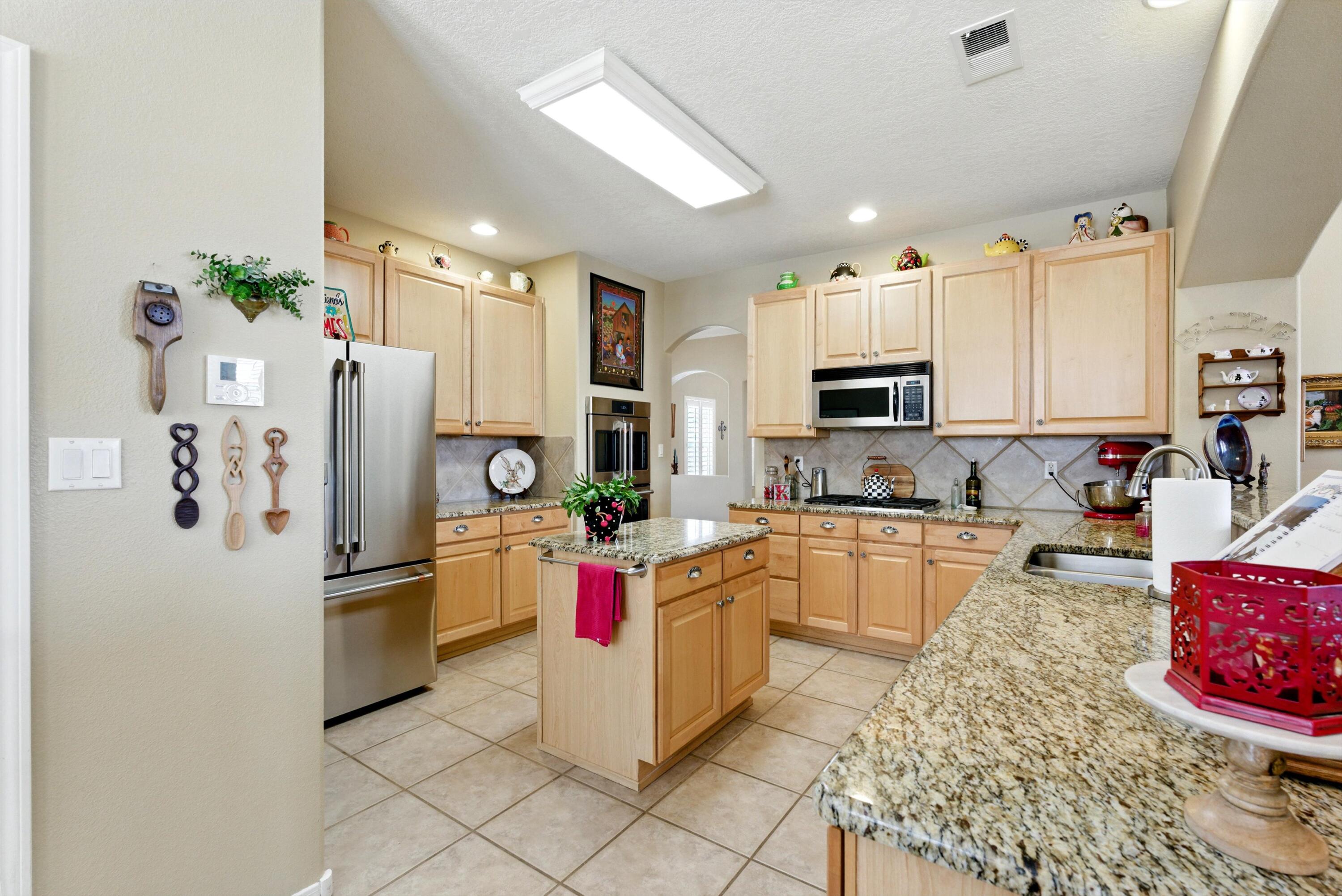 4972 NIGHT HAWK Drive NE