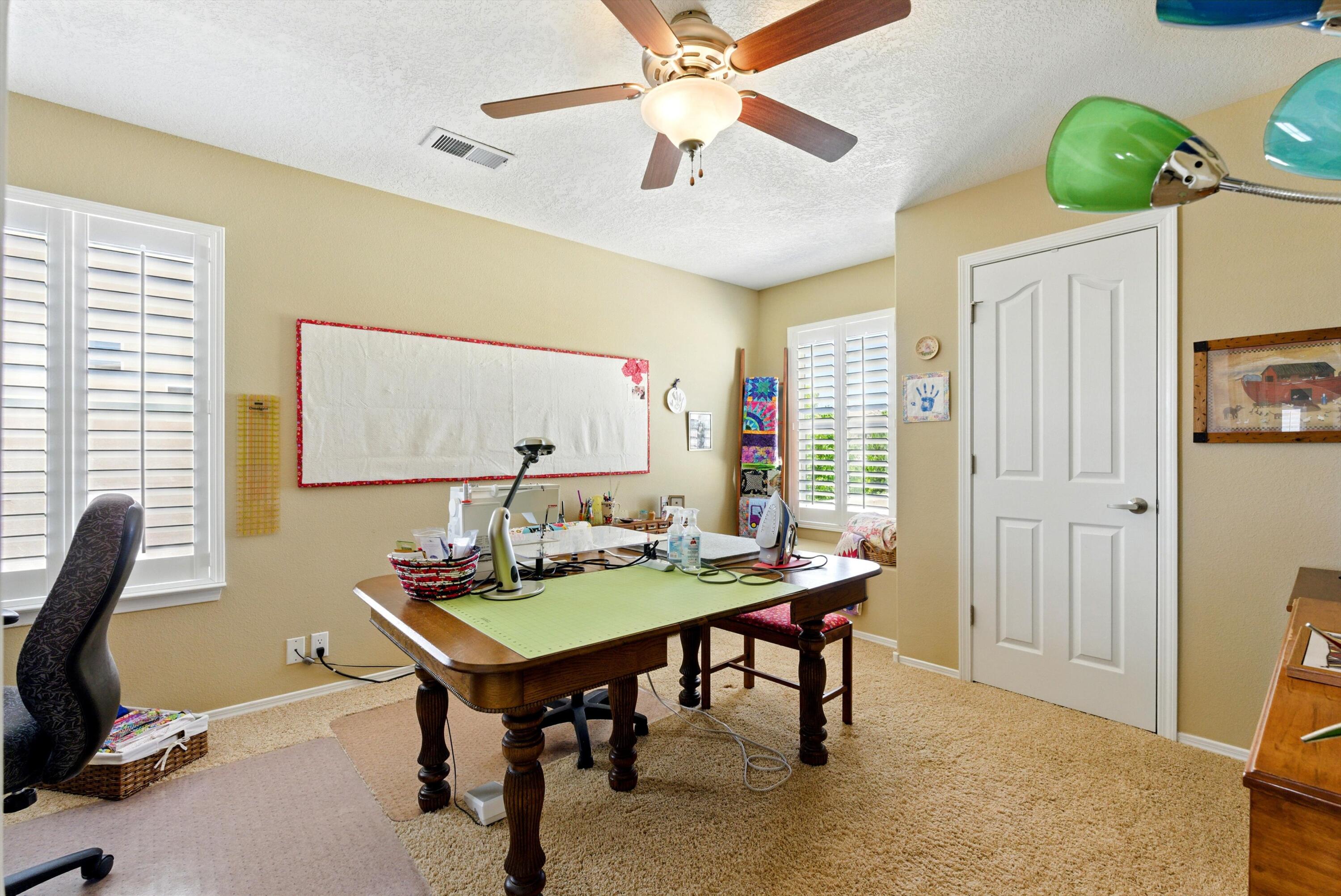 4972 NIGHT HAWK Drive NE