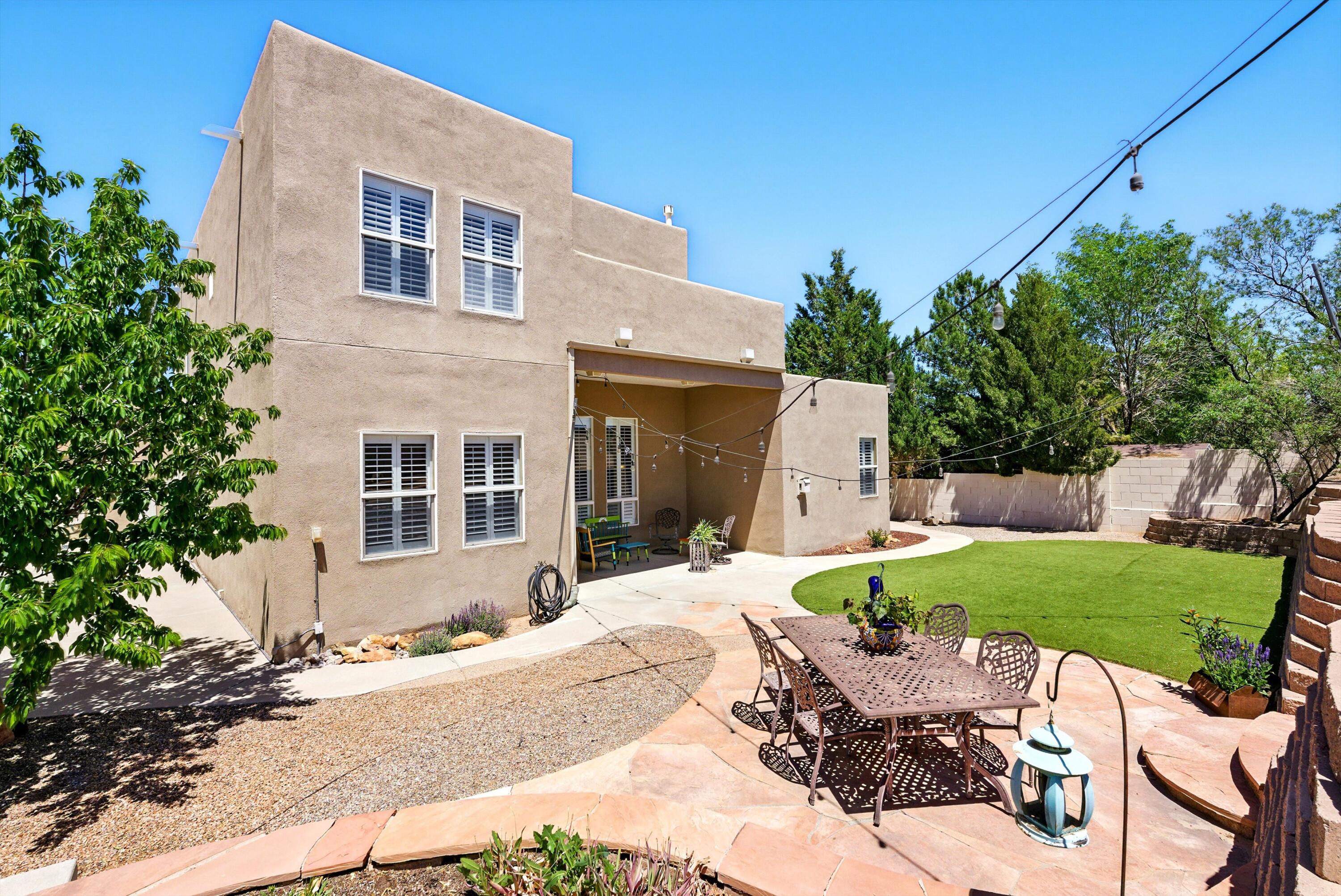 4972 NIGHT HAWK Drive NE