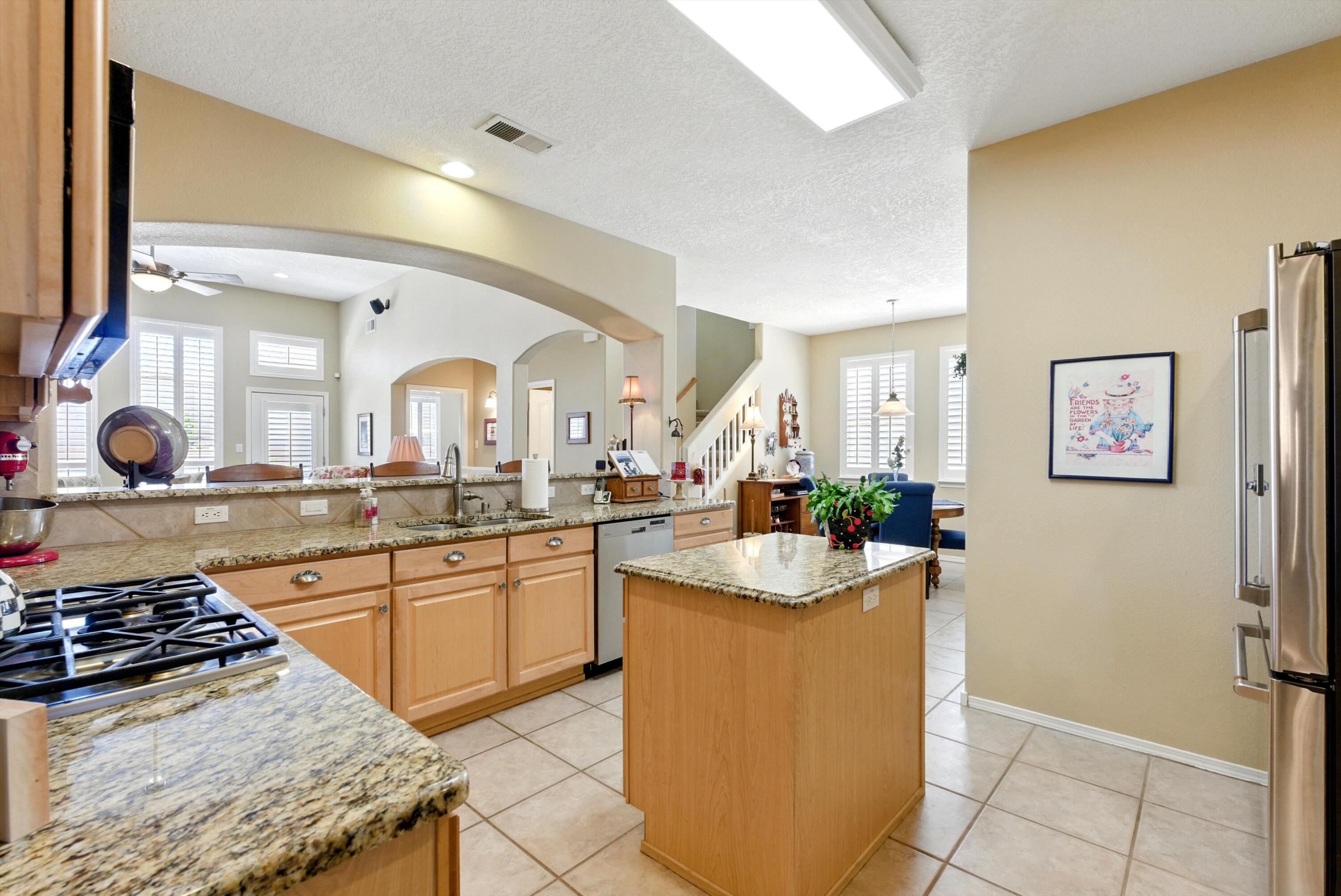 4972 NIGHT HAWK Drive NE