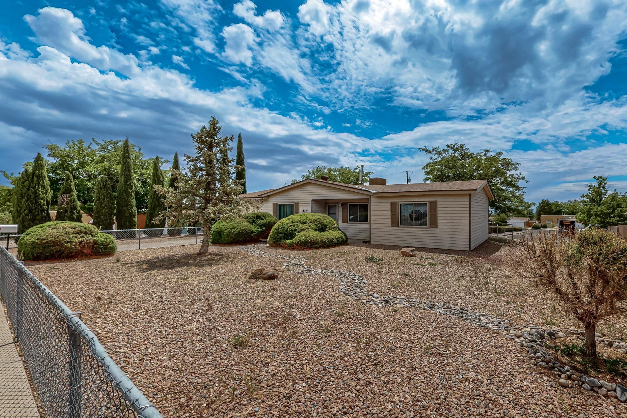 1217 LANDMAN Drive NE