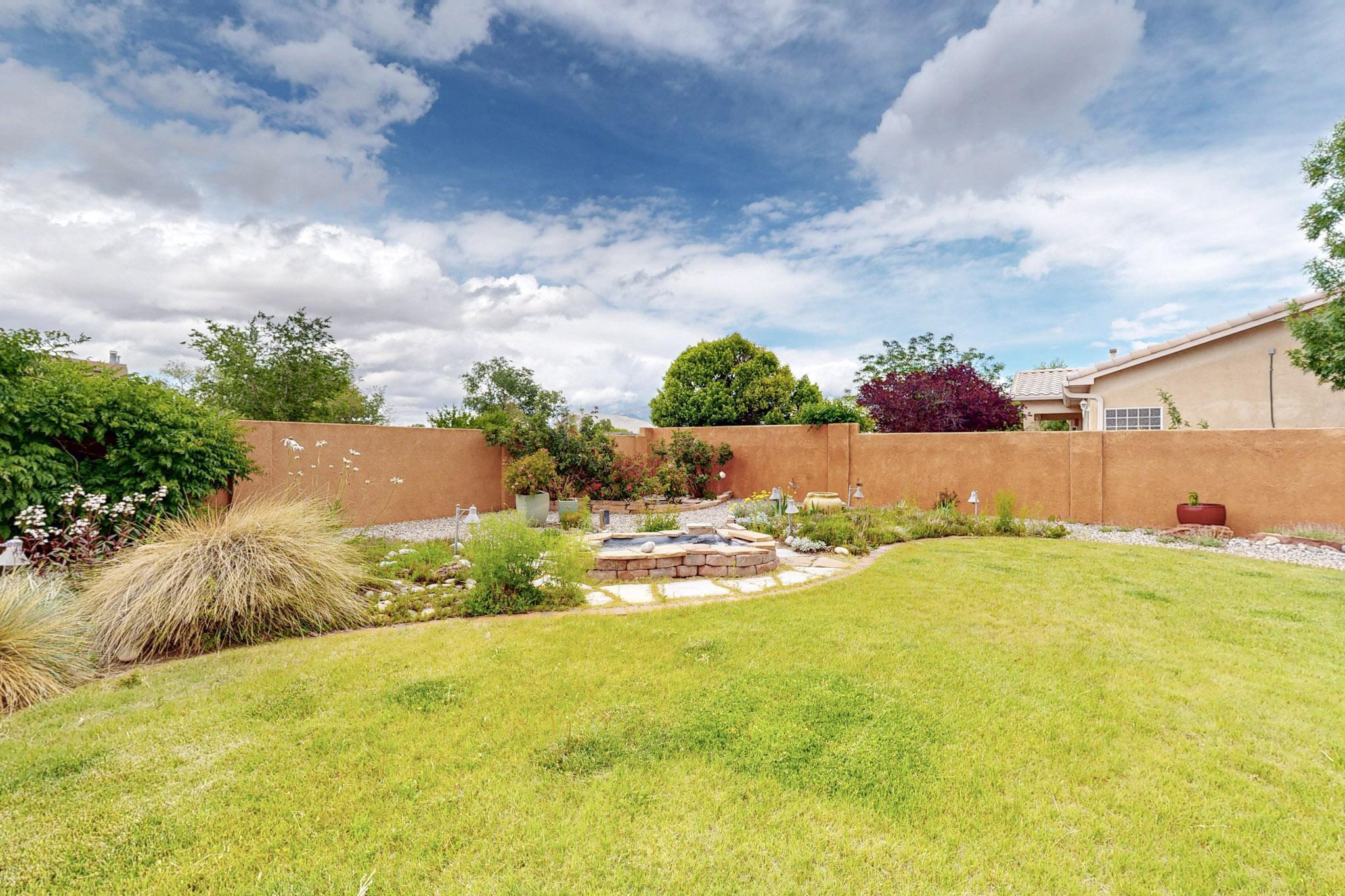909 BOSQUE Road NE
