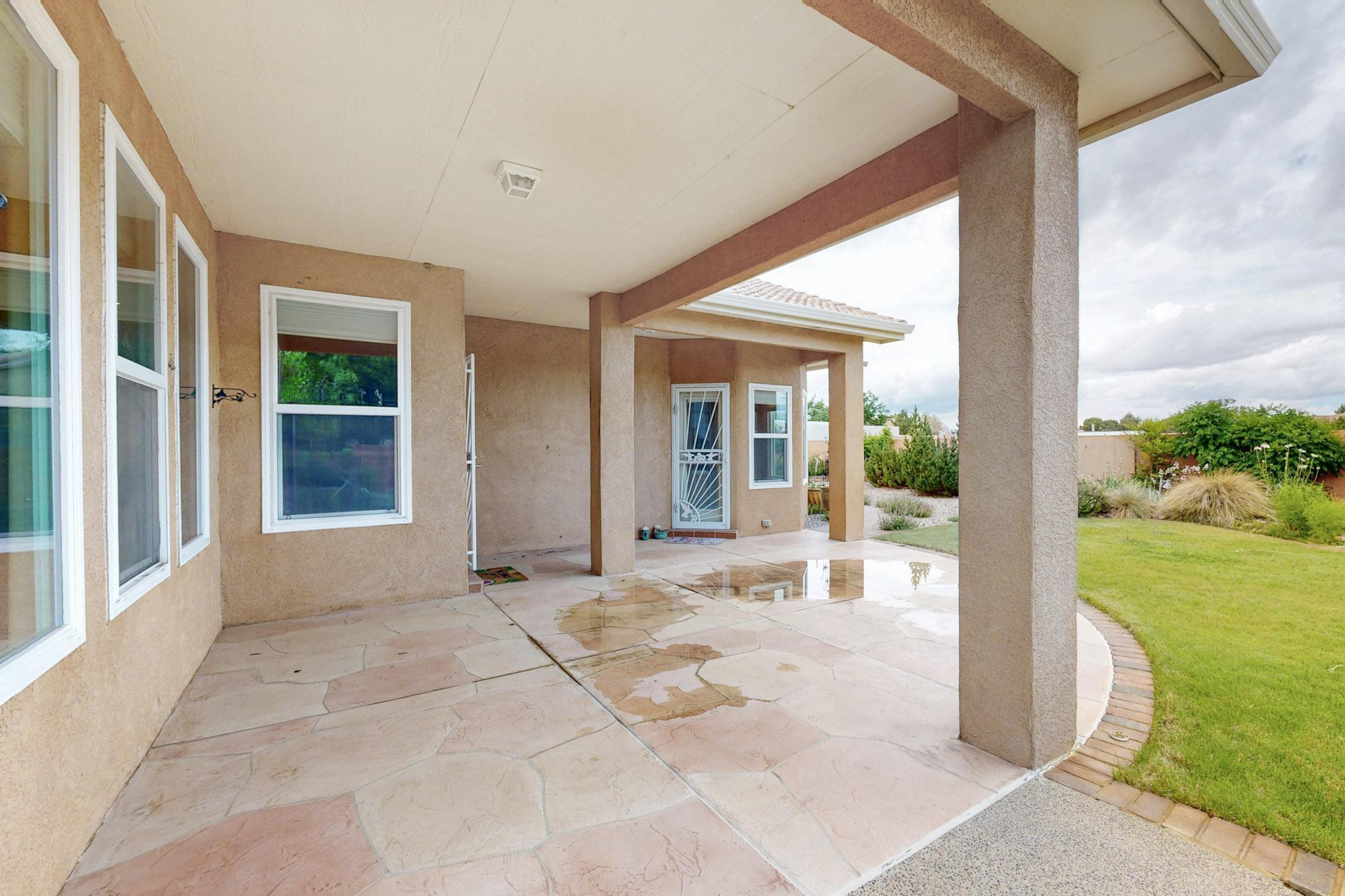 909 BOSQUE Road NE