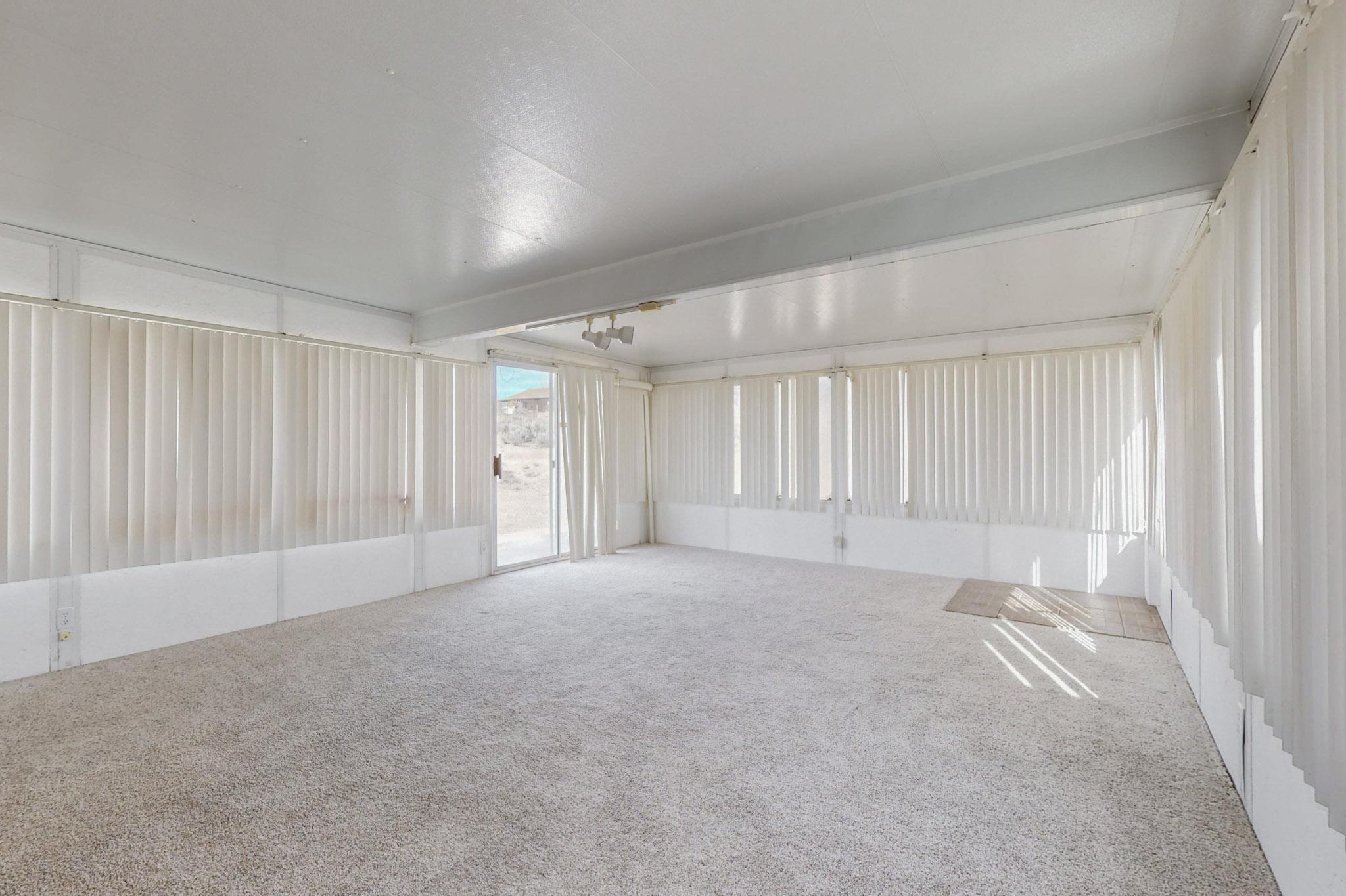 1058 CASCADE Road SE