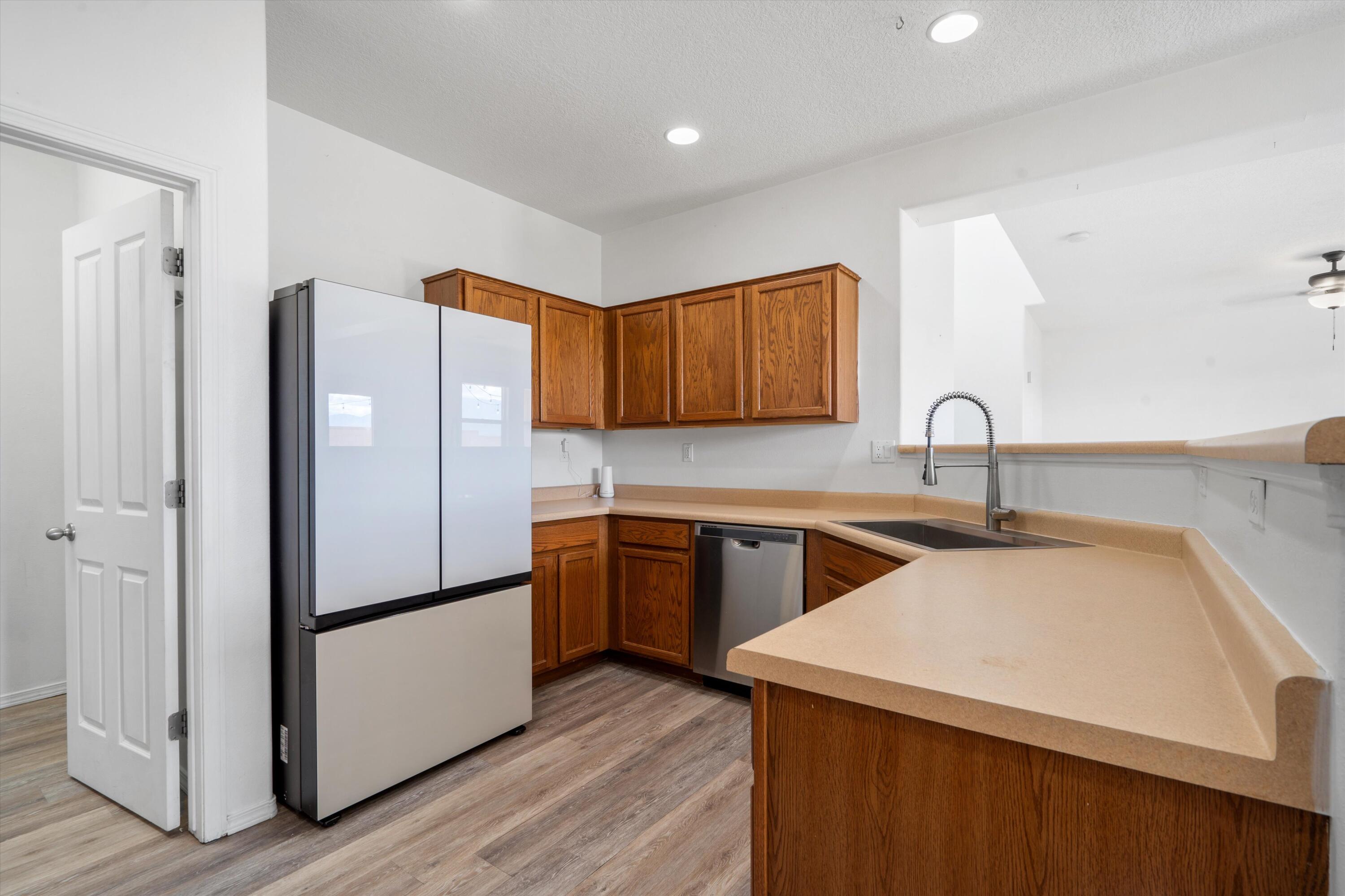 3702 BUCKSKIN Loop NE