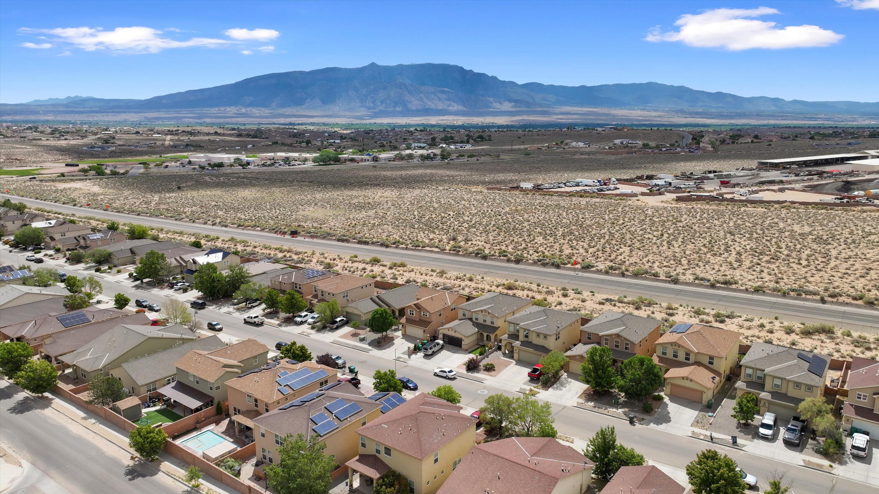 3702 BUCKSKIN Loop NE
