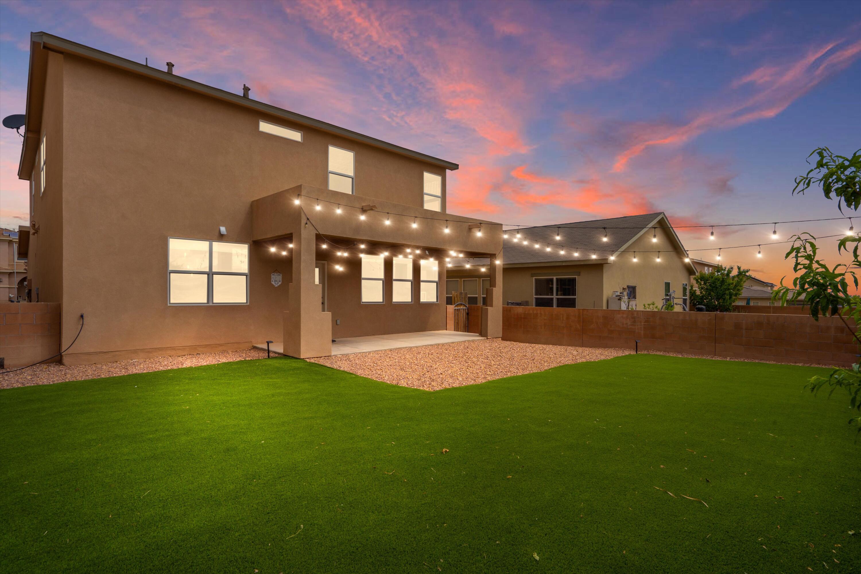 3702 BUCKSKIN Loop NE