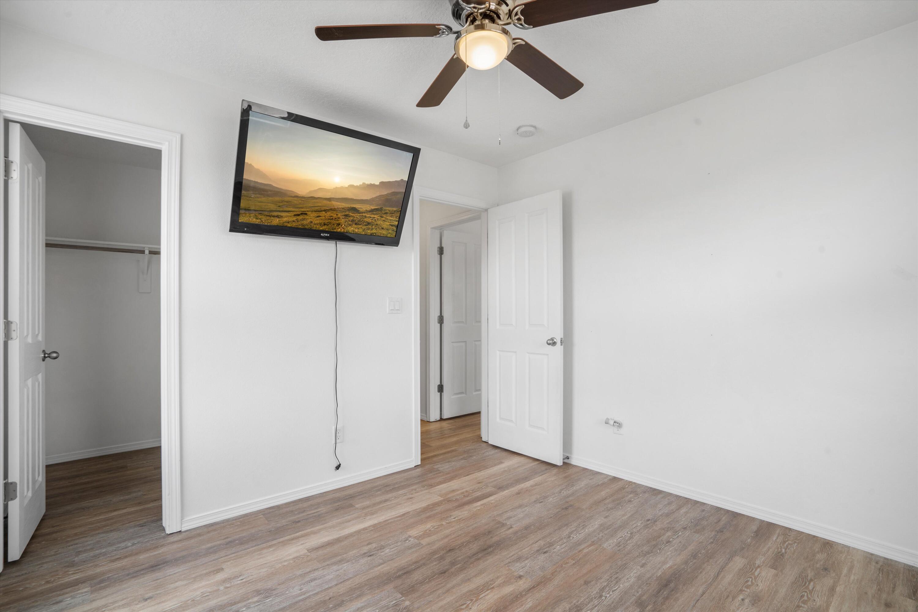 3702 BUCKSKIN Loop NE