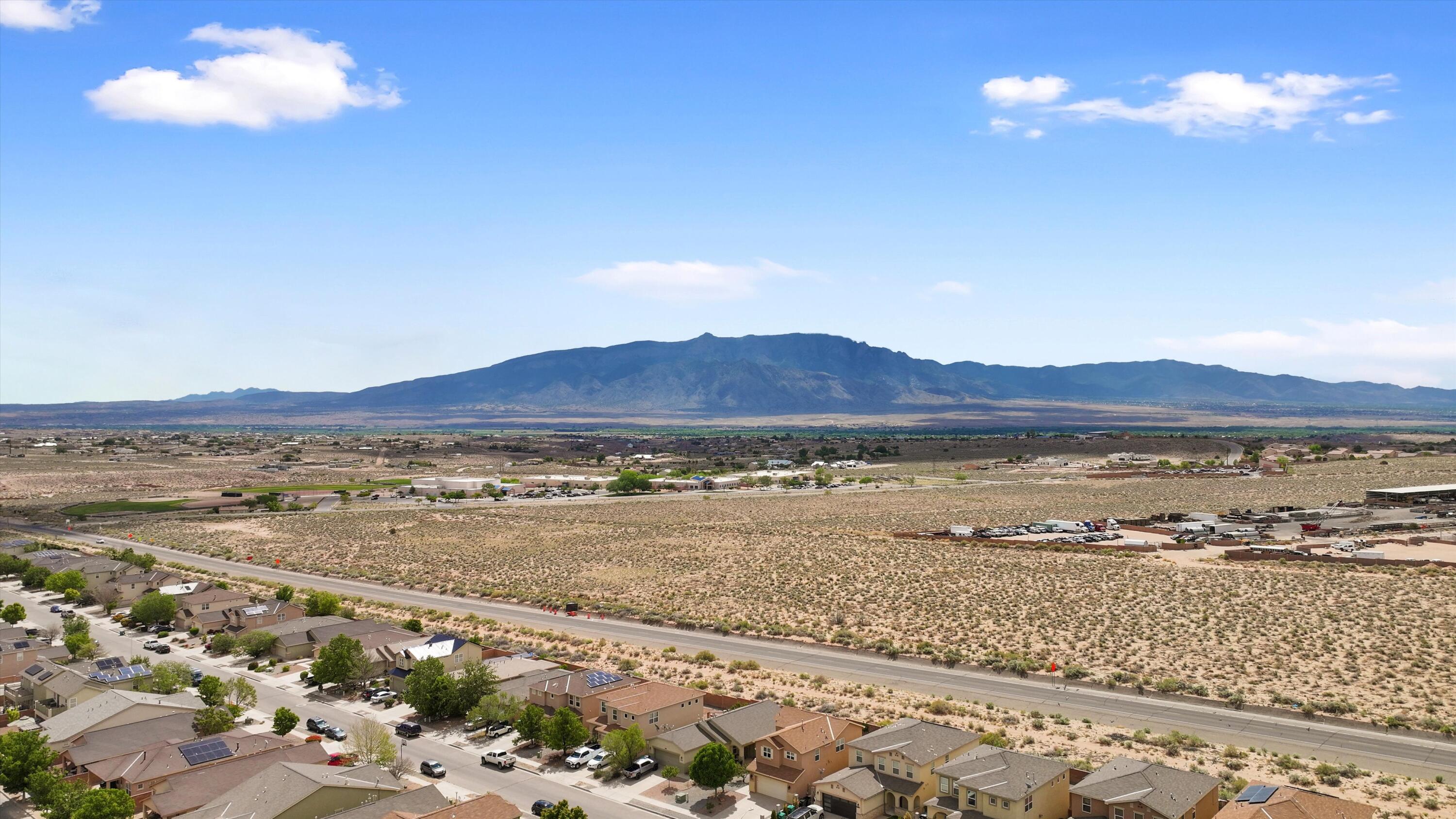 3702 BUCKSKIN Loop NE