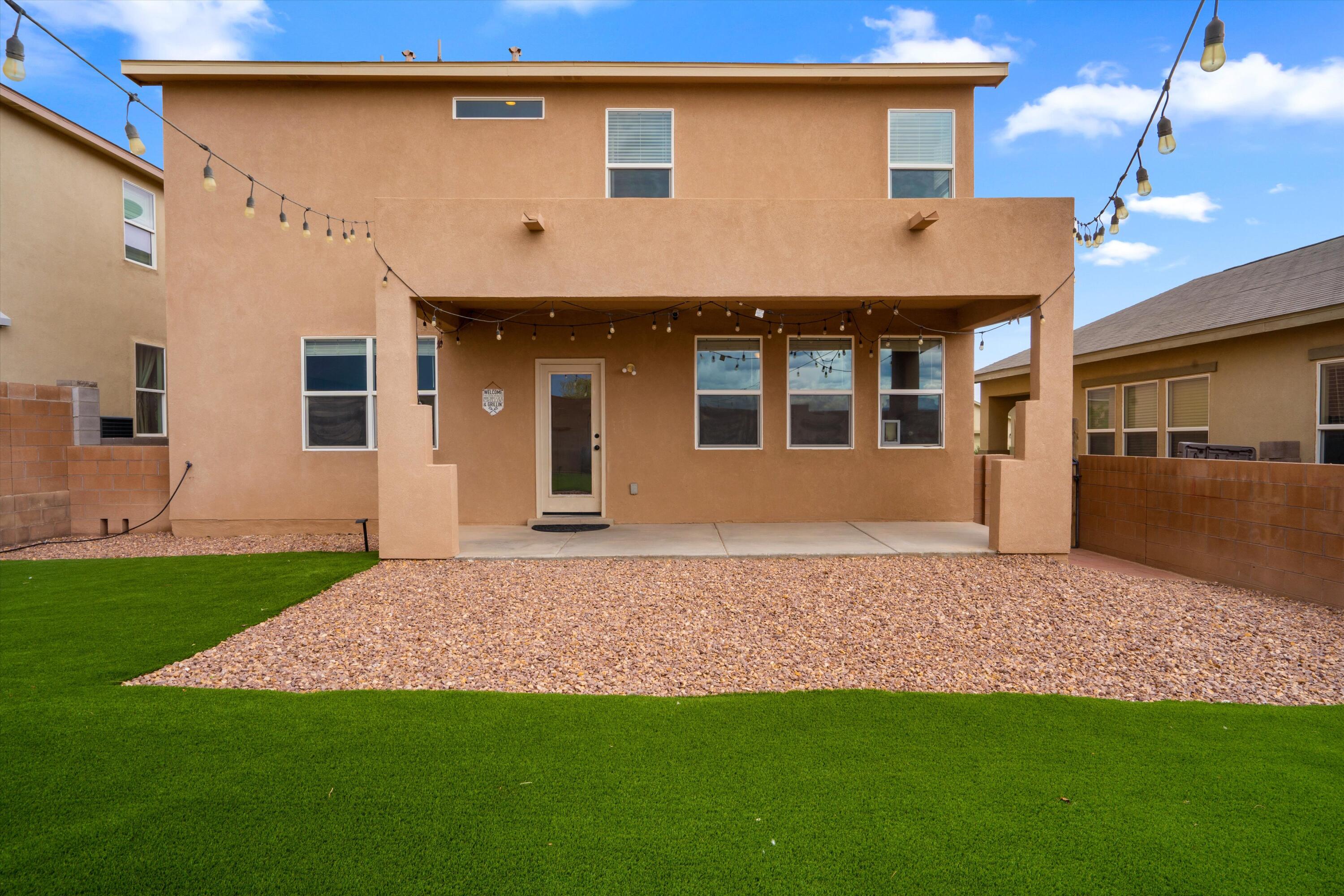 3702 BUCKSKIN Loop NE