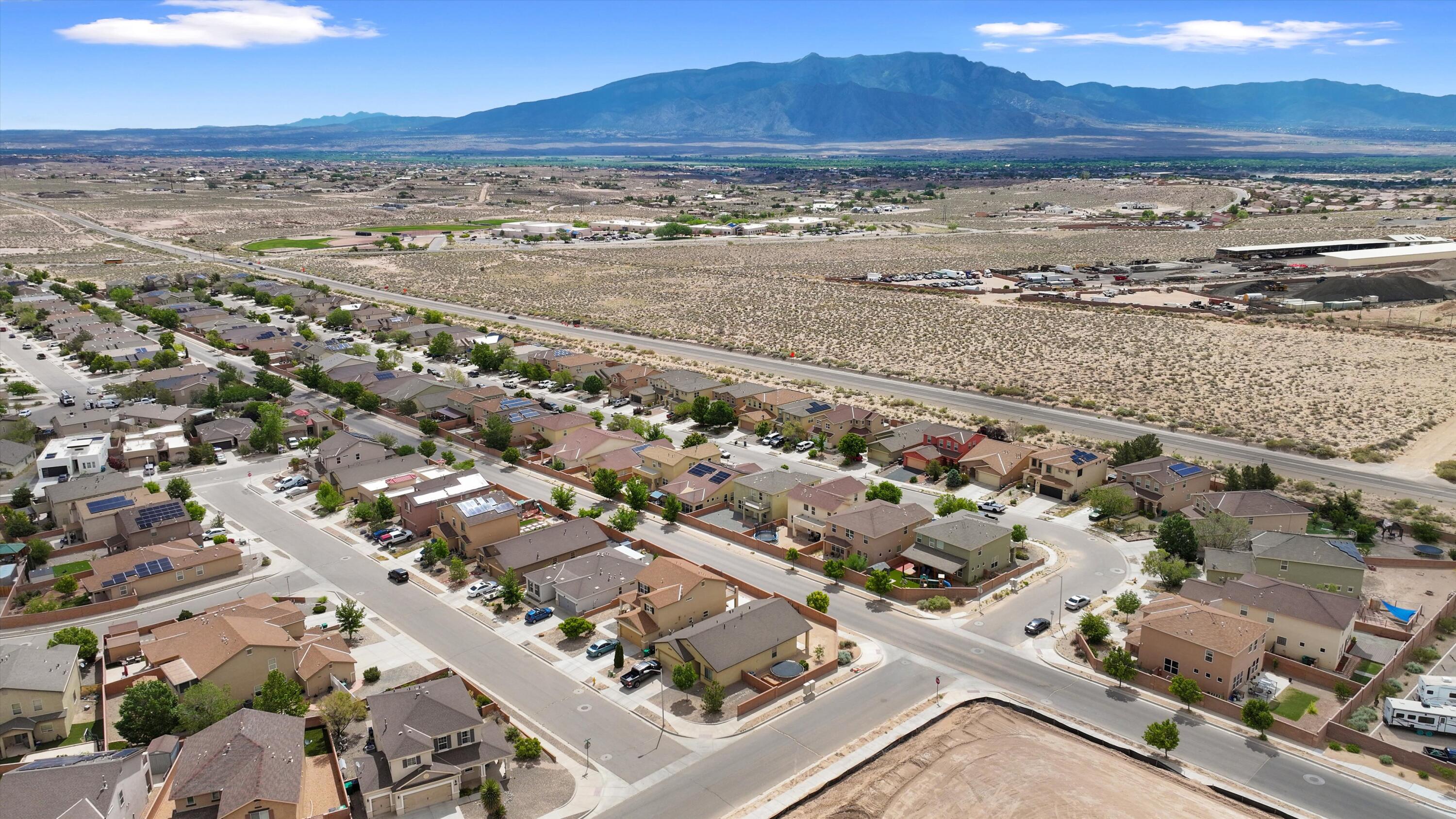 3702 BUCKSKIN Loop NE