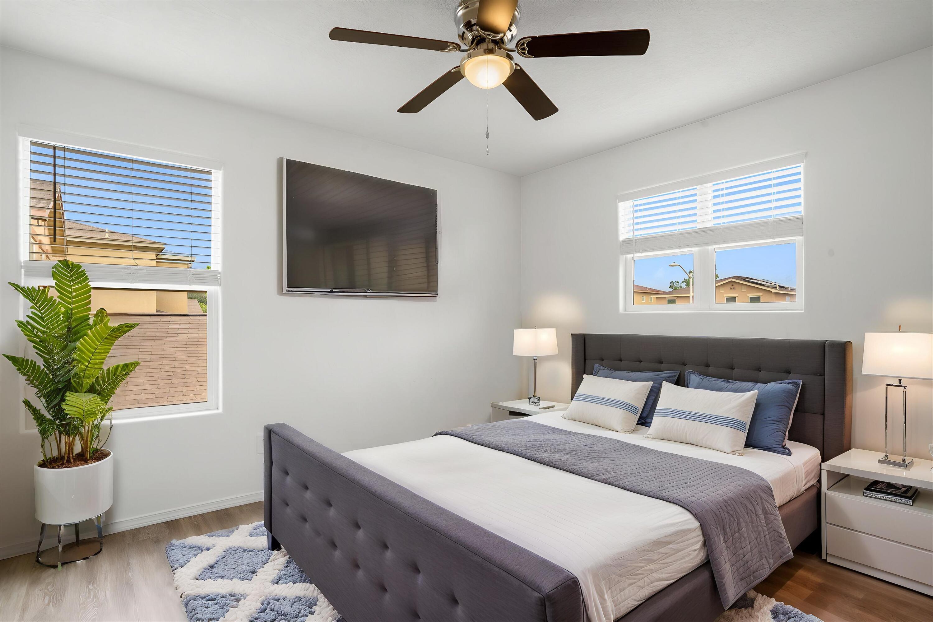 3702 BUCKSKIN Loop NE