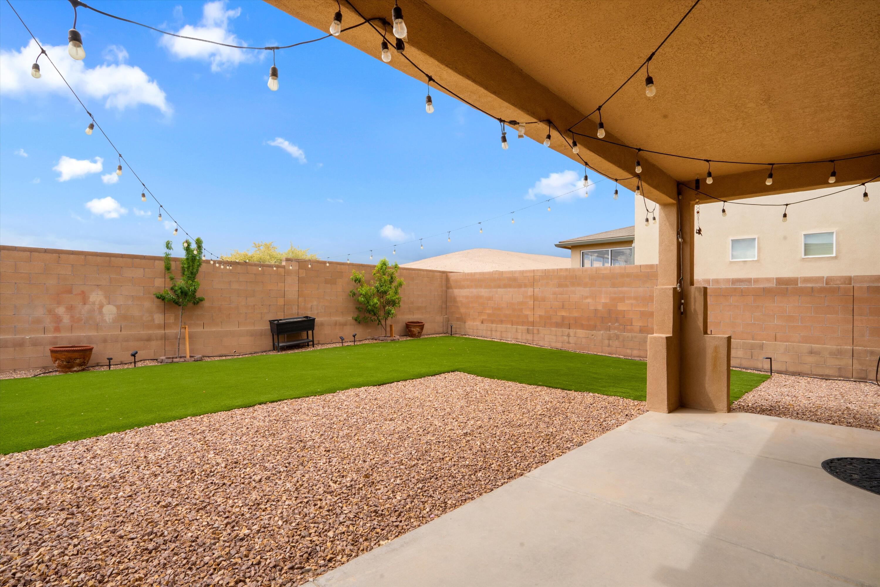 3702 BUCKSKIN Loop NE