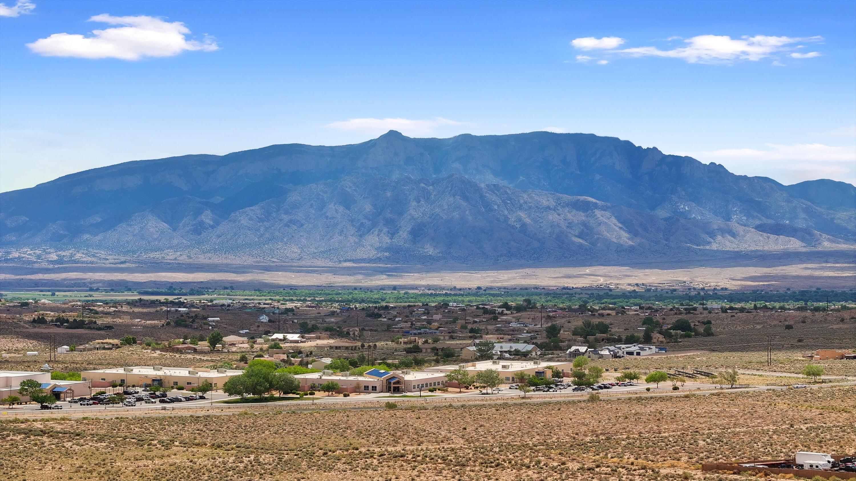 3702 BUCKSKIN Loop NE