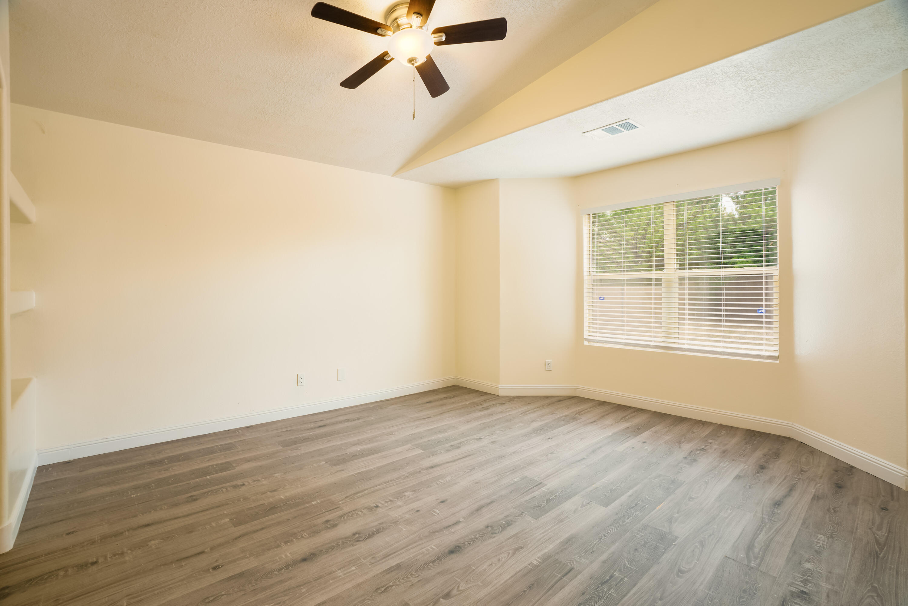 7113 AVIGNON Court NW