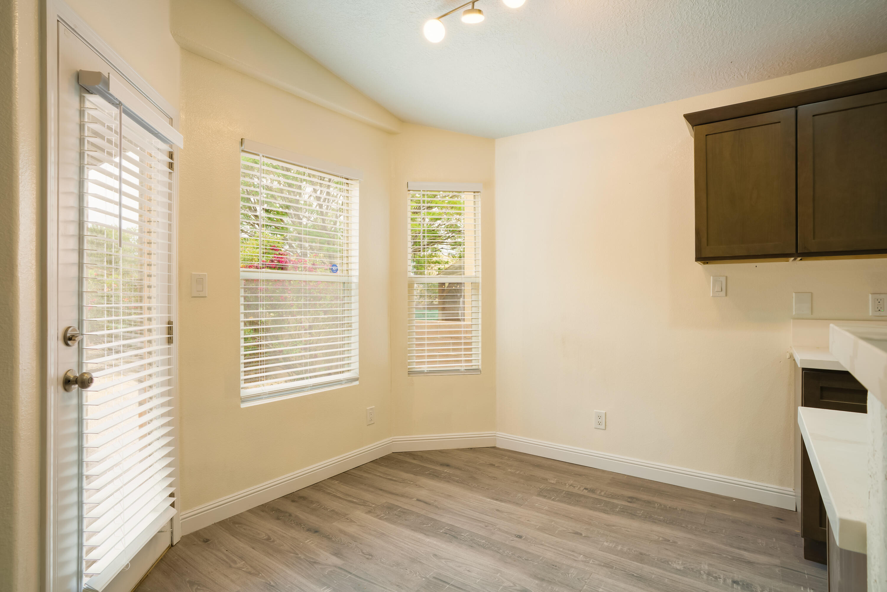 7113 AVIGNON Court NW