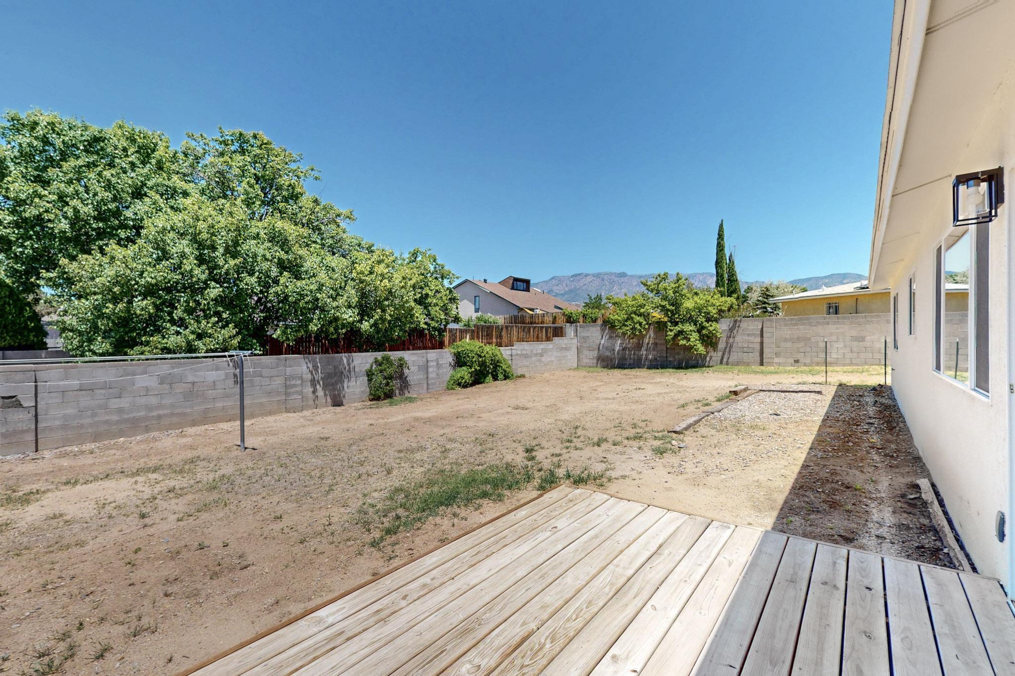 10009 JILES Drive NE