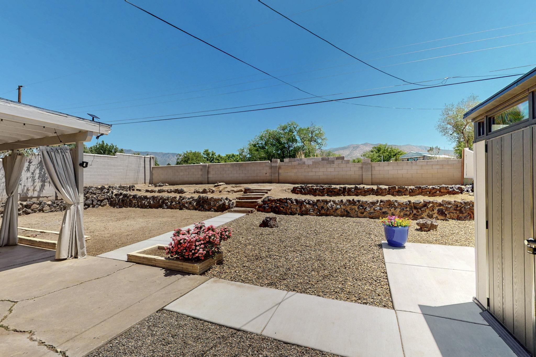 2912 DOROTHY Street NE