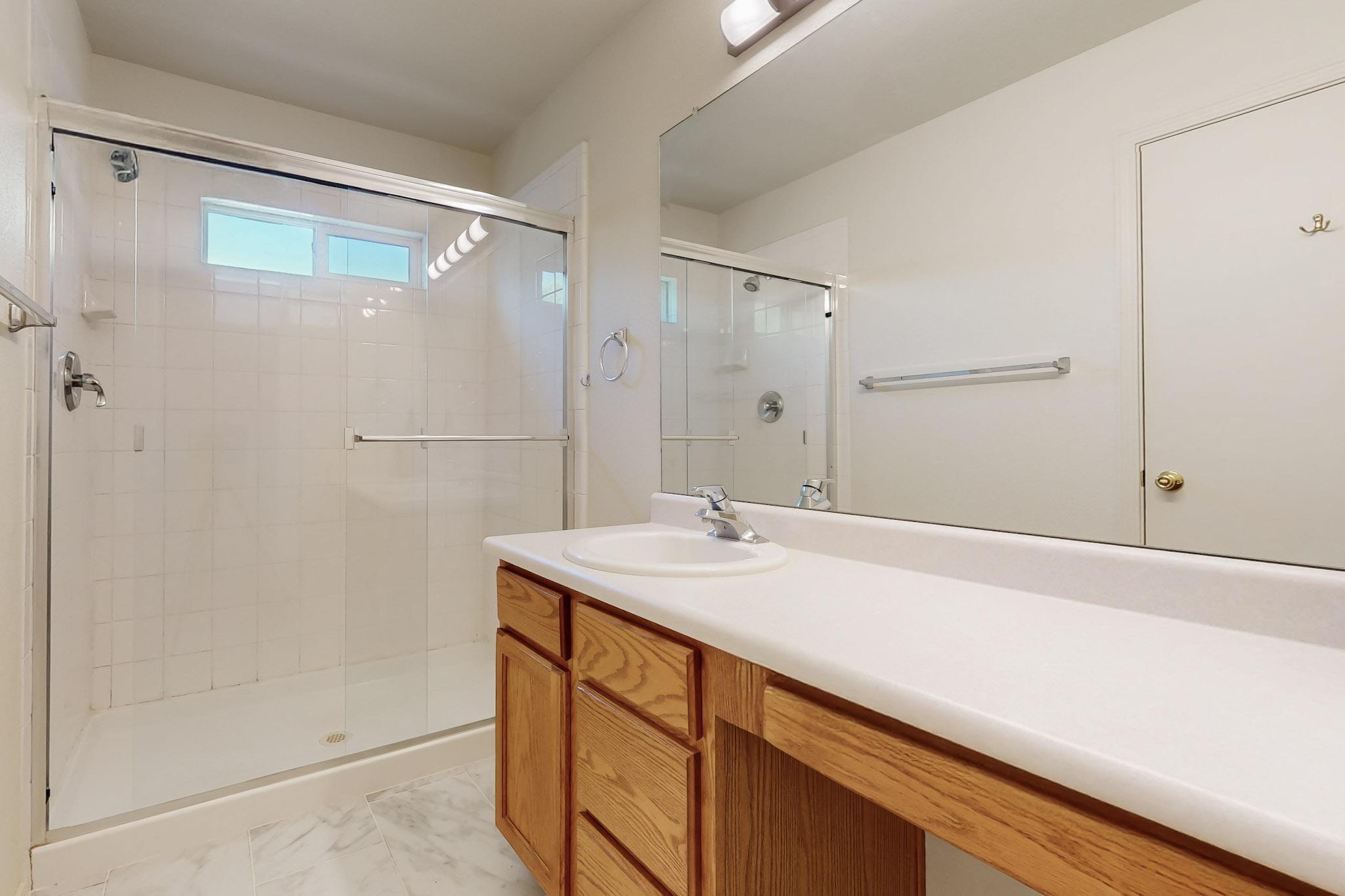 6501 SAN ANTONIO Drive NE