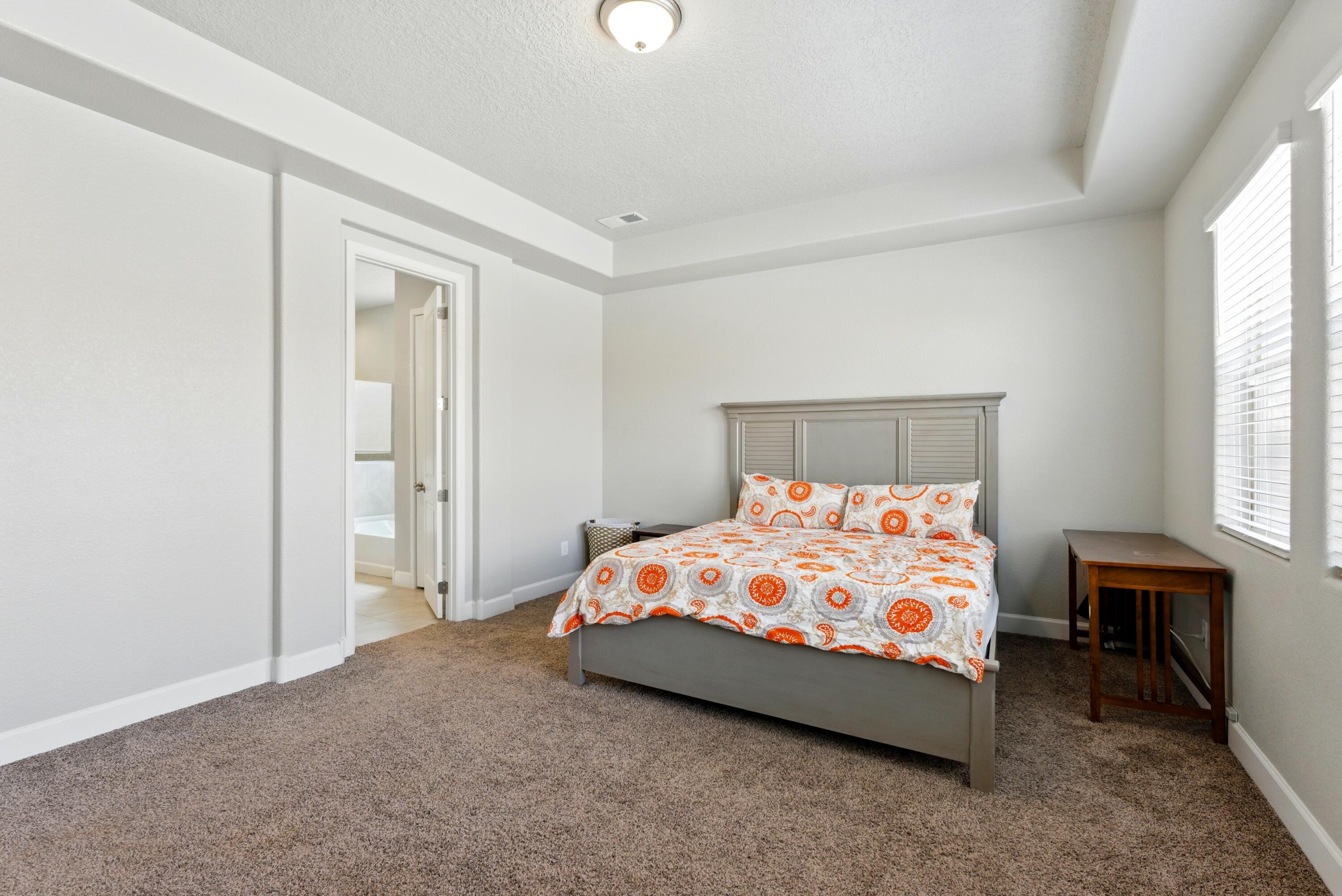 4529 SKYLINE Loop NE