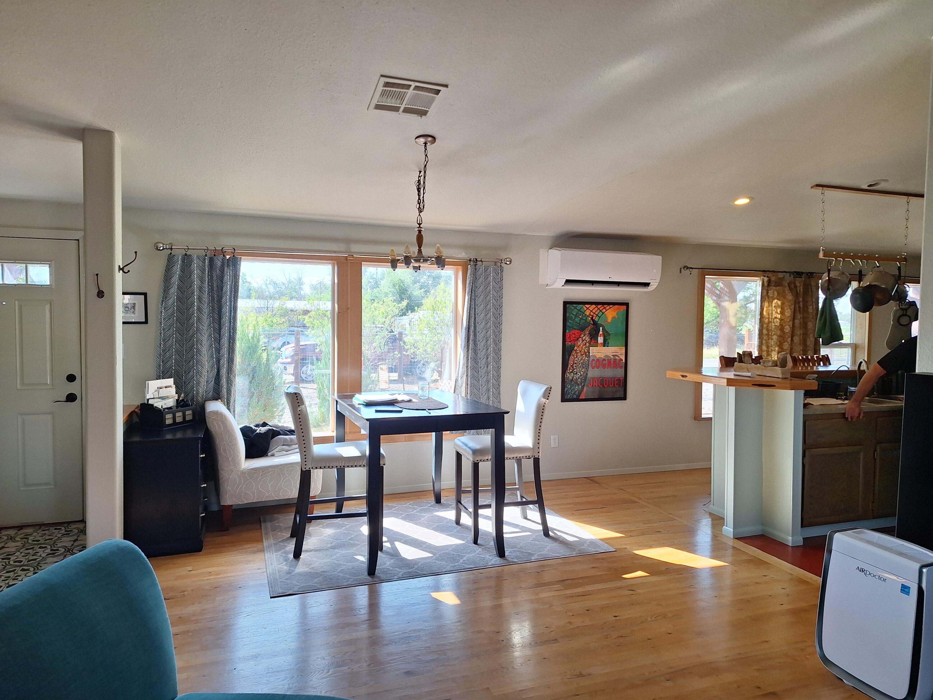 4850 Cerritos Avenue