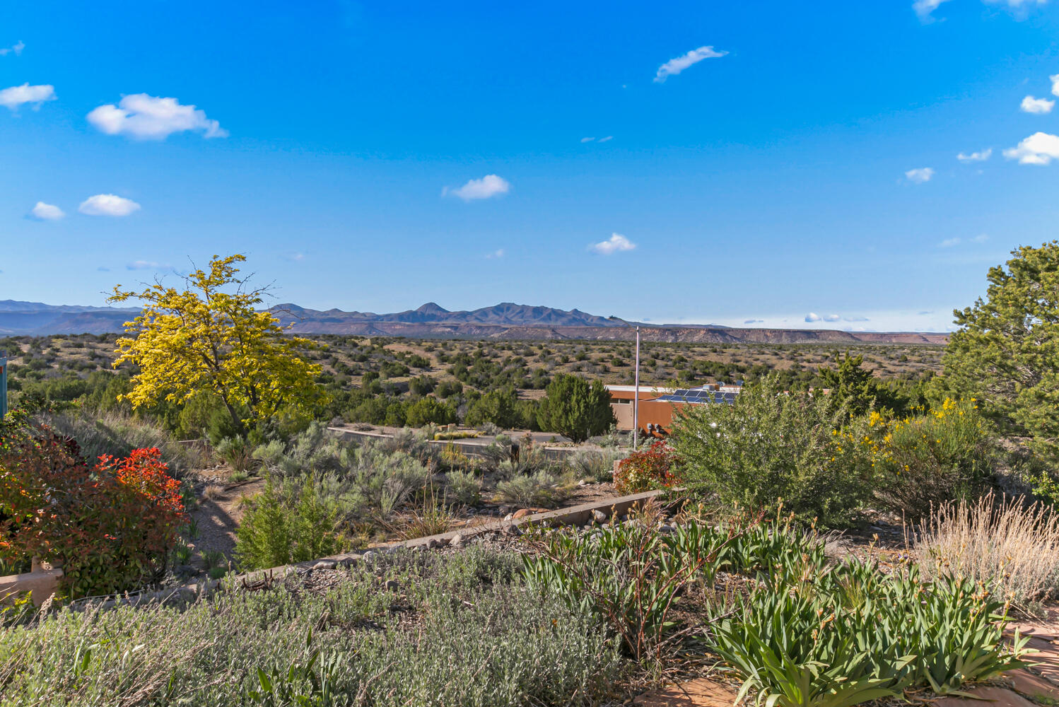 6383 HOOCHANEETSA Boulevard